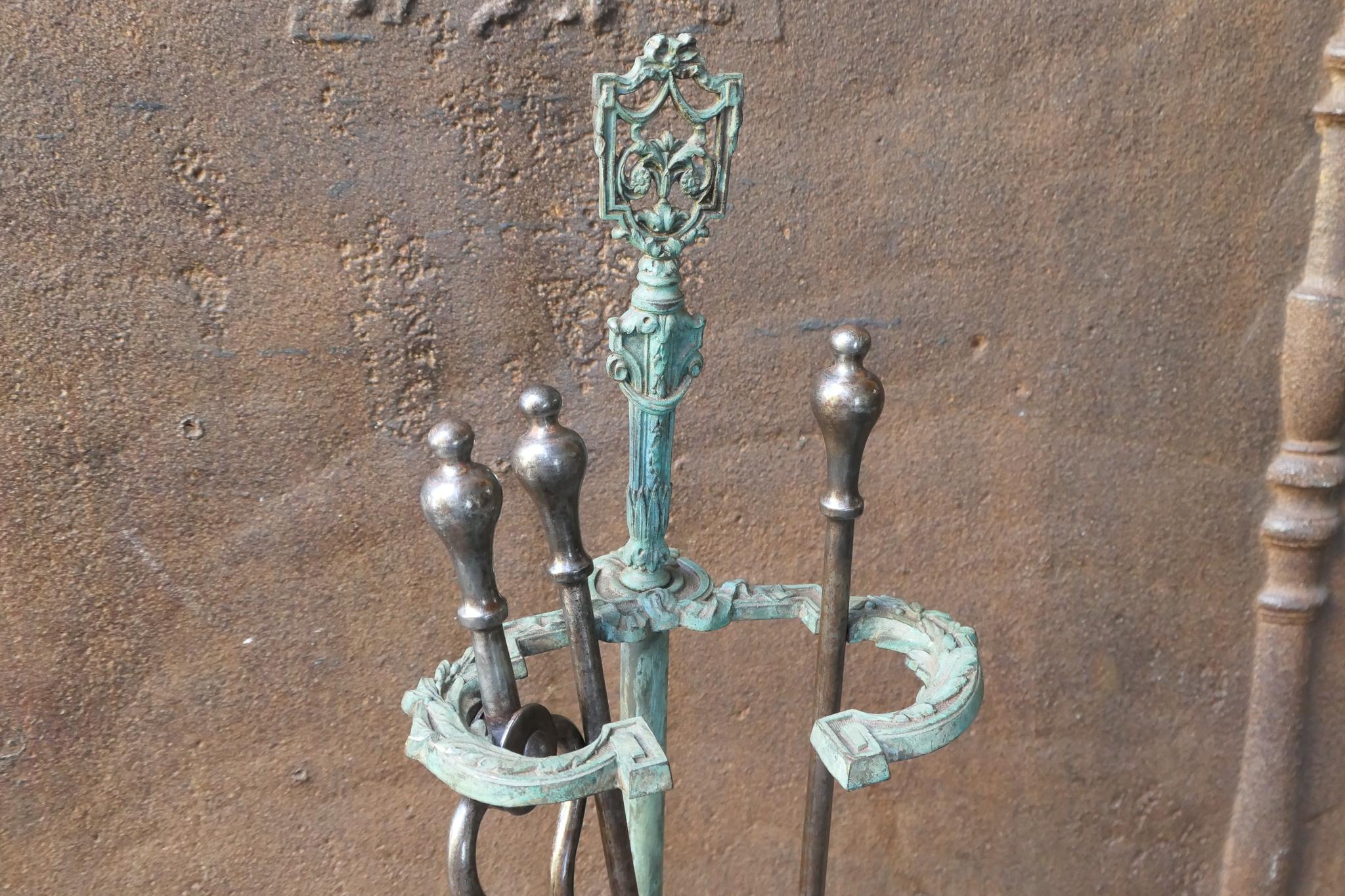 Set inglese di attrezzi per caminetto, set di accessori vittoriano, XIX secolo in vendita 3