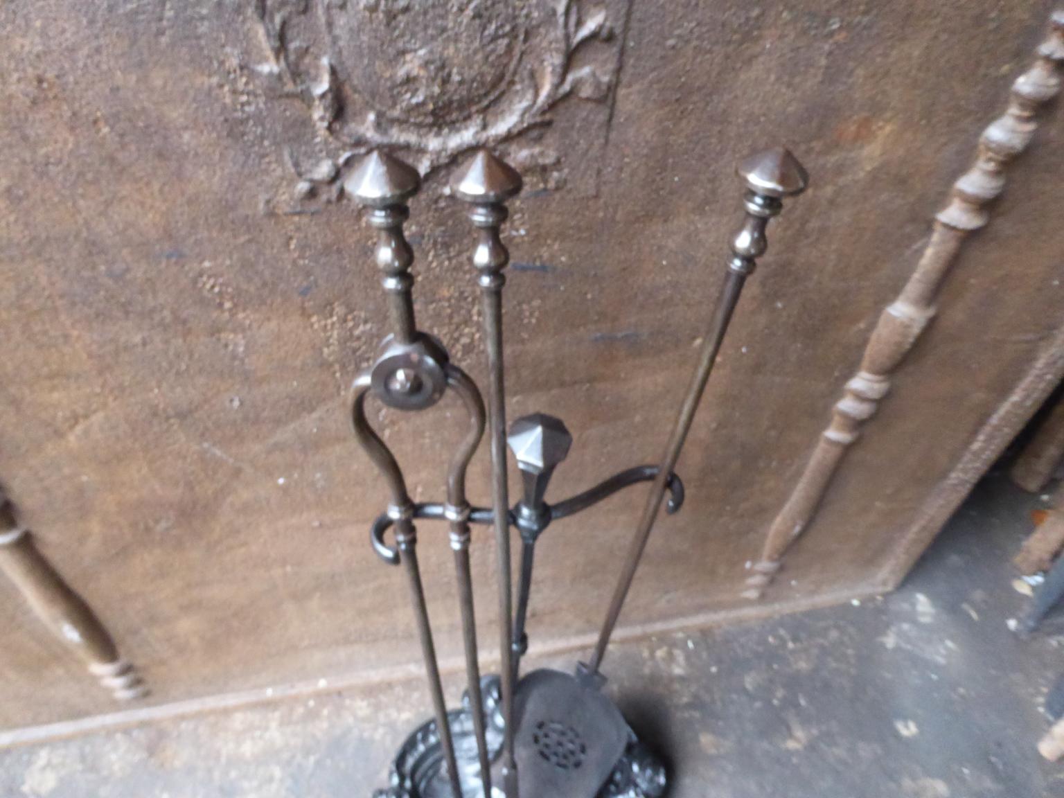 English Set of Fireplace Tools, Victorian Companion Set, 19th Century In Good Condition For Sale In Amerongen, NL