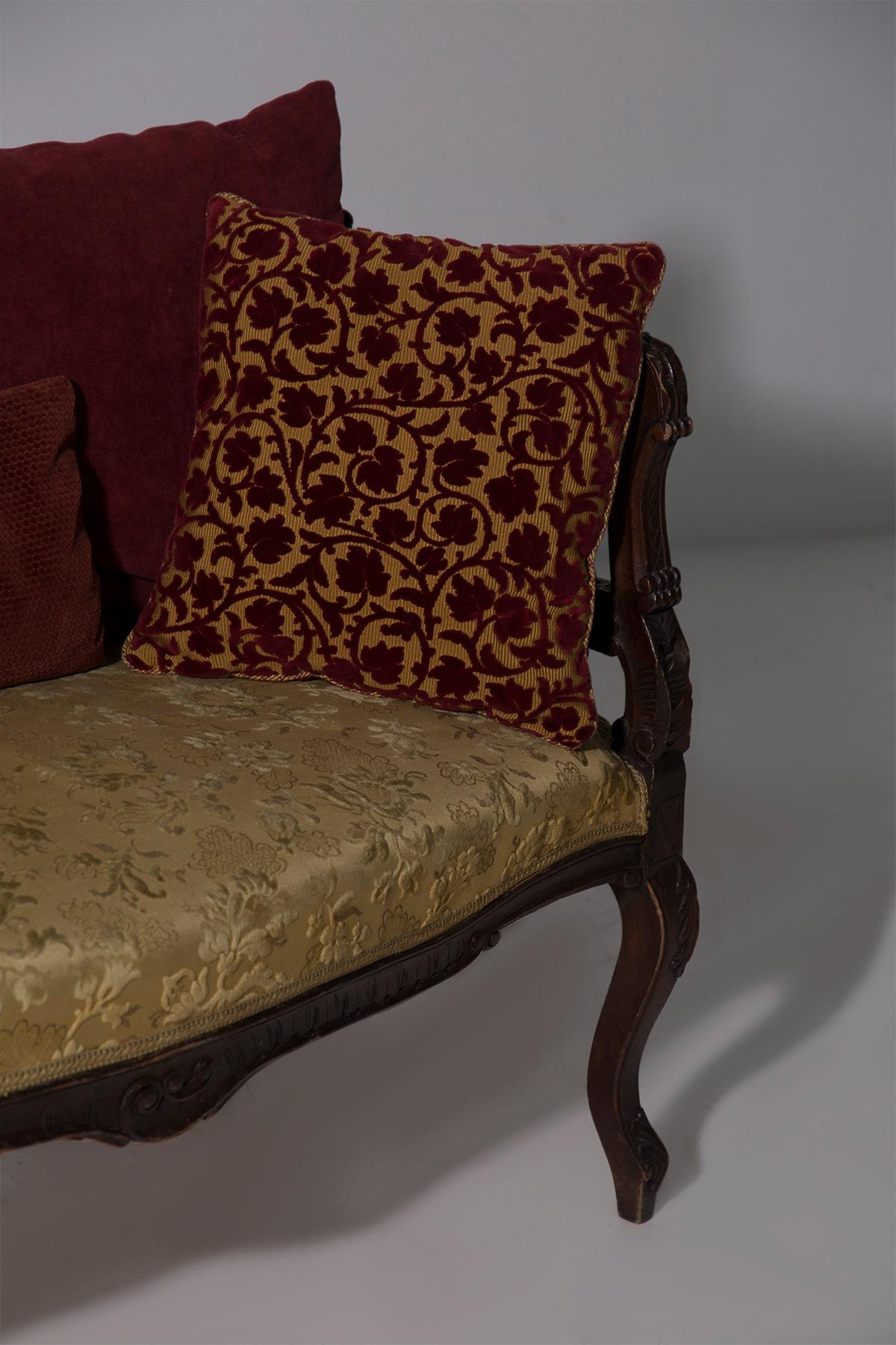 settee ingles vintage en madera y tela en venta 2