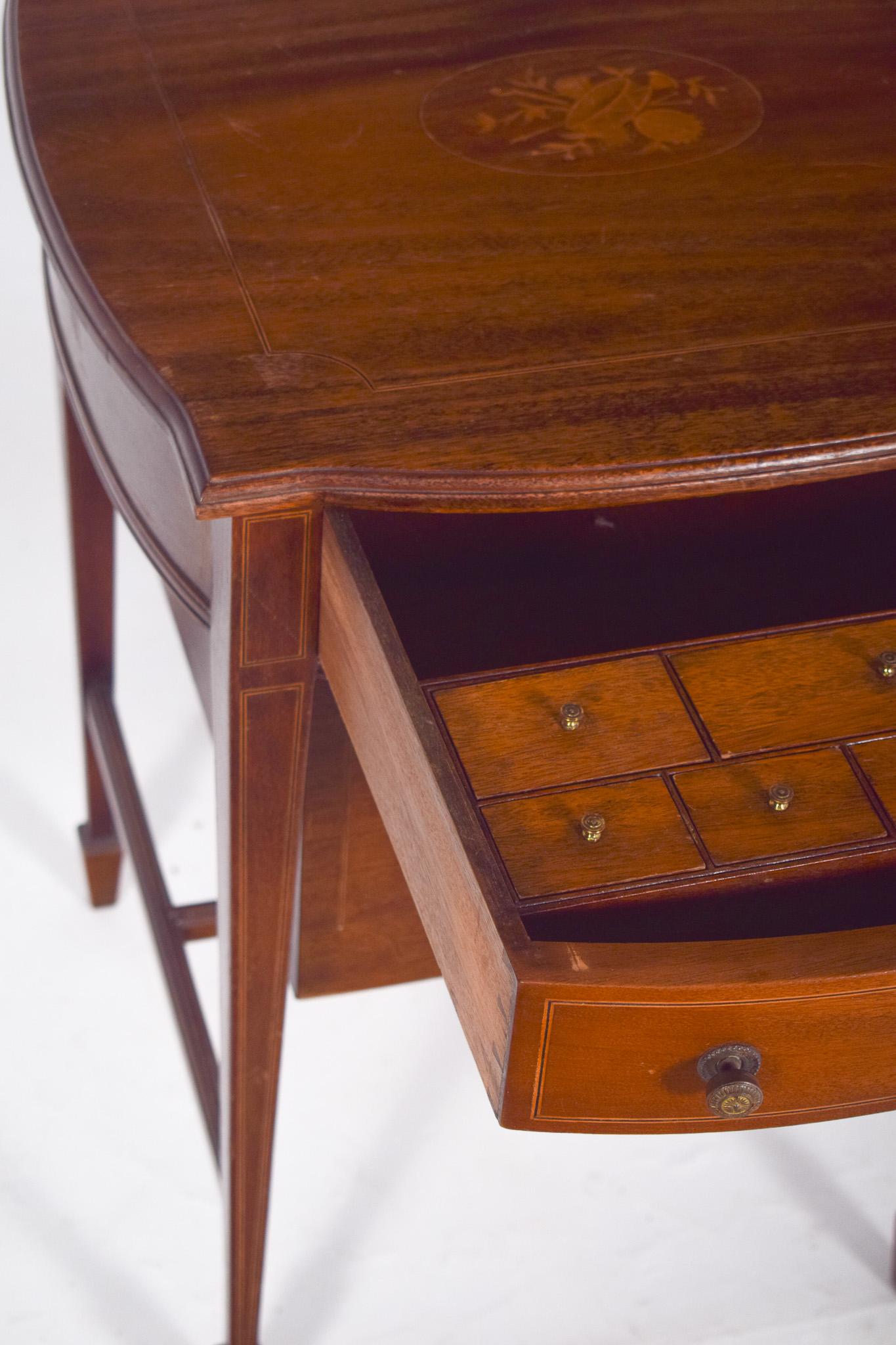 English Sewing Table with One Drawer and One Basket For Sale 5