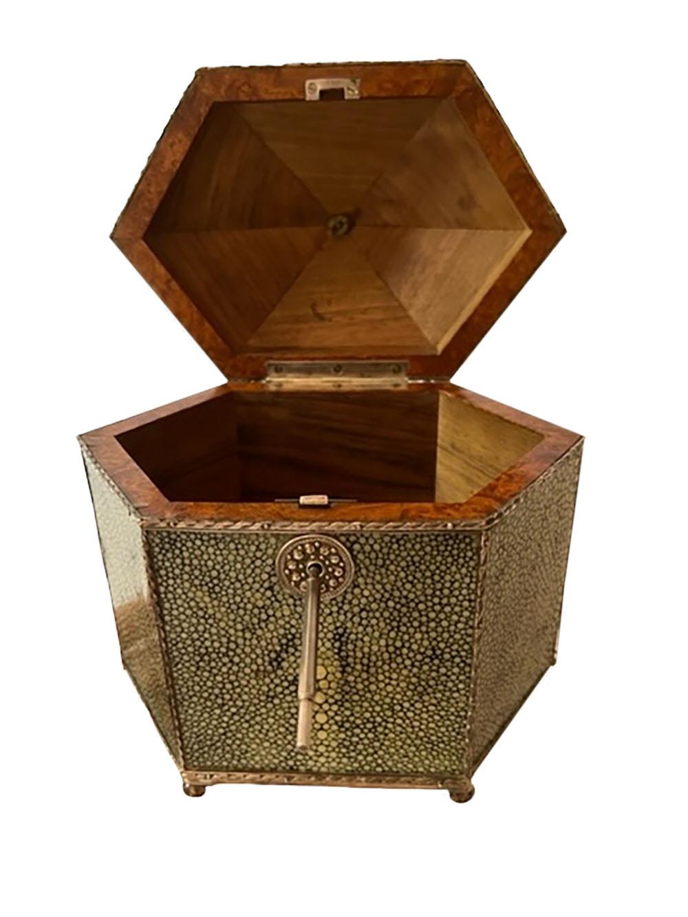 English Shagreen Tea Caddy 19th with Bone Finial In Good Condition For Sale In Dallas, TX
