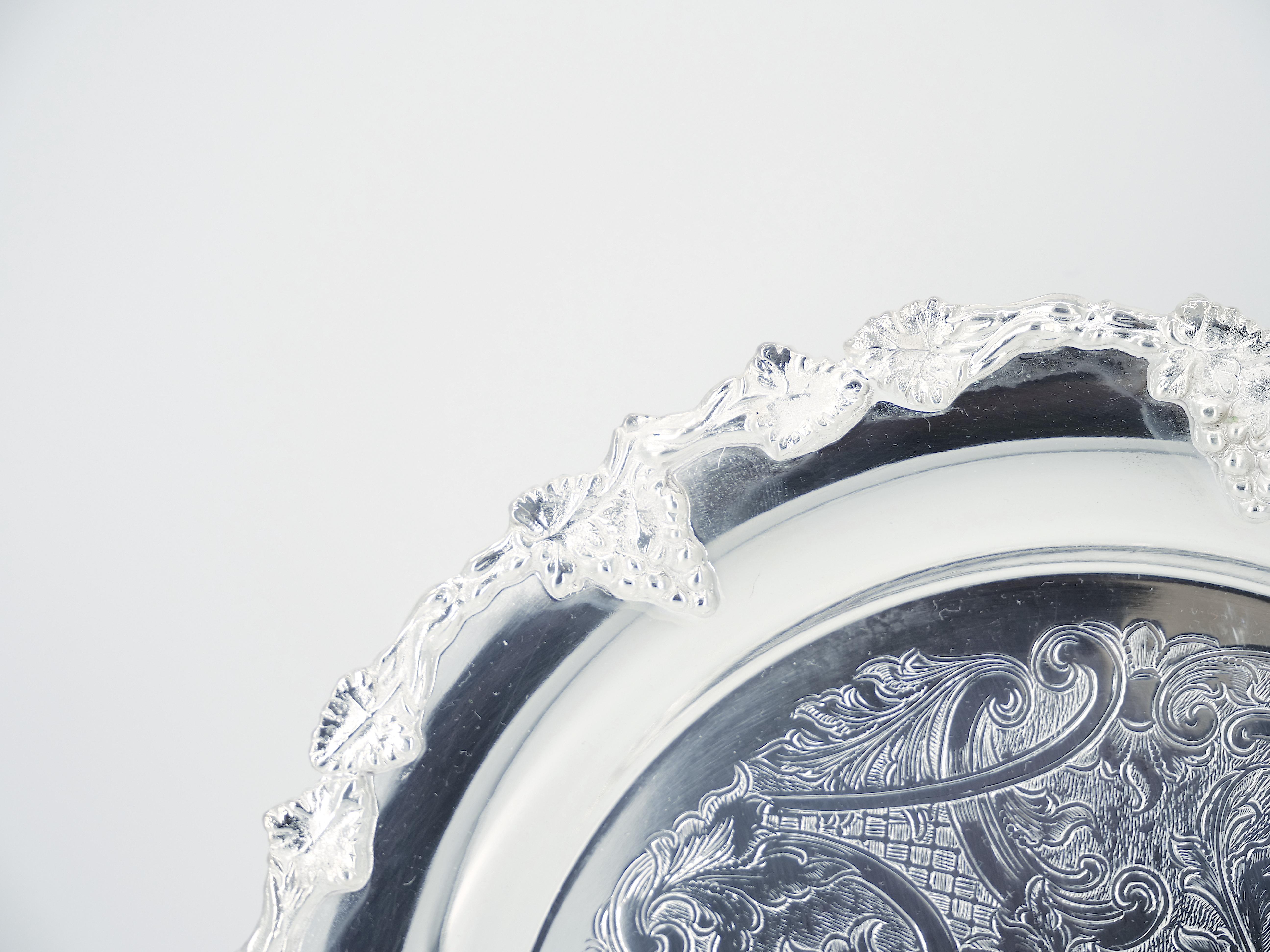 English Sheffield Engraved Interior Silver Plate Barware Serving Tray For Sale 5