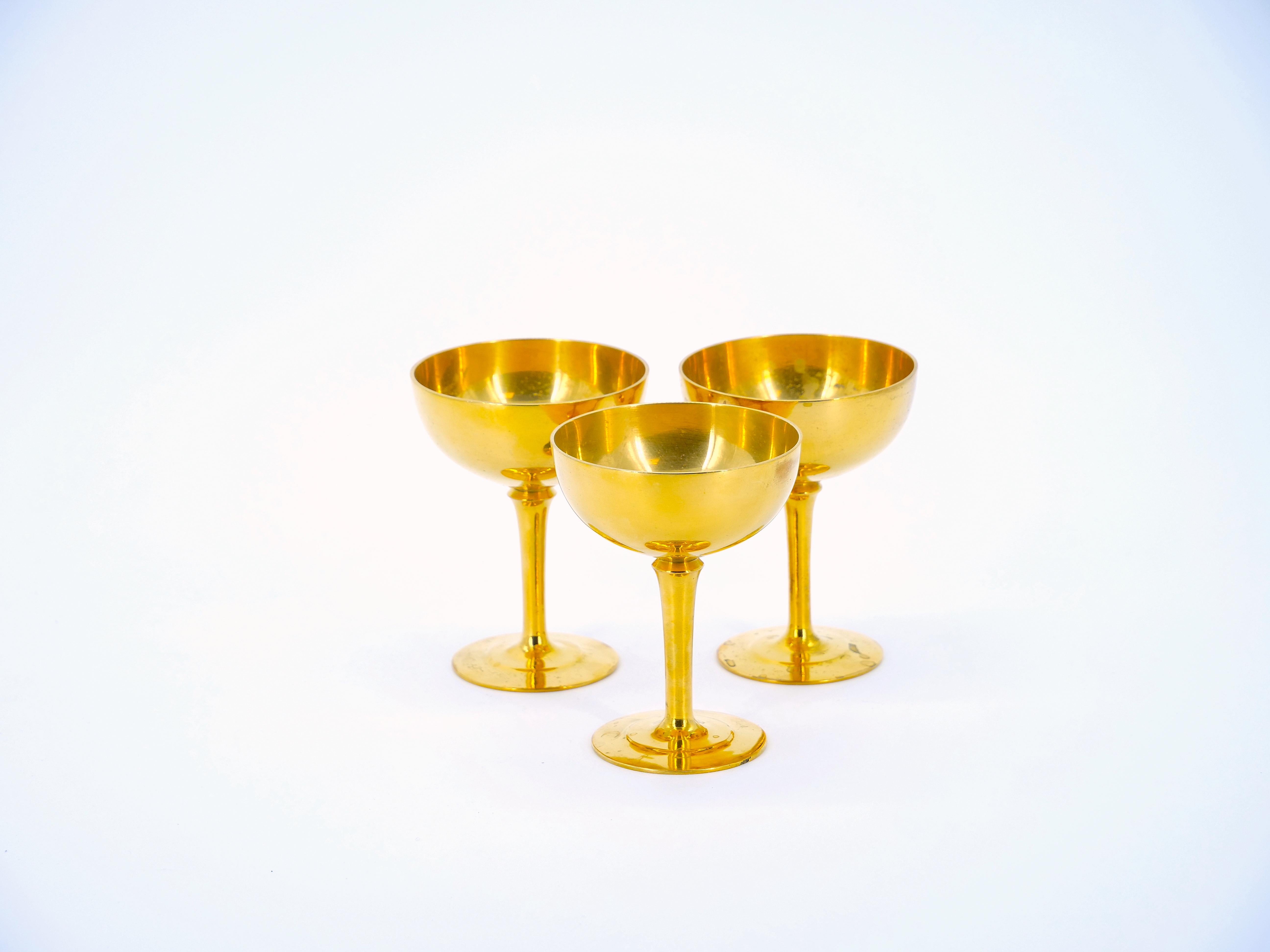 English Sheffield Gilt Champagne coupe / Wine Goblets Service / 14 People For Sale 6