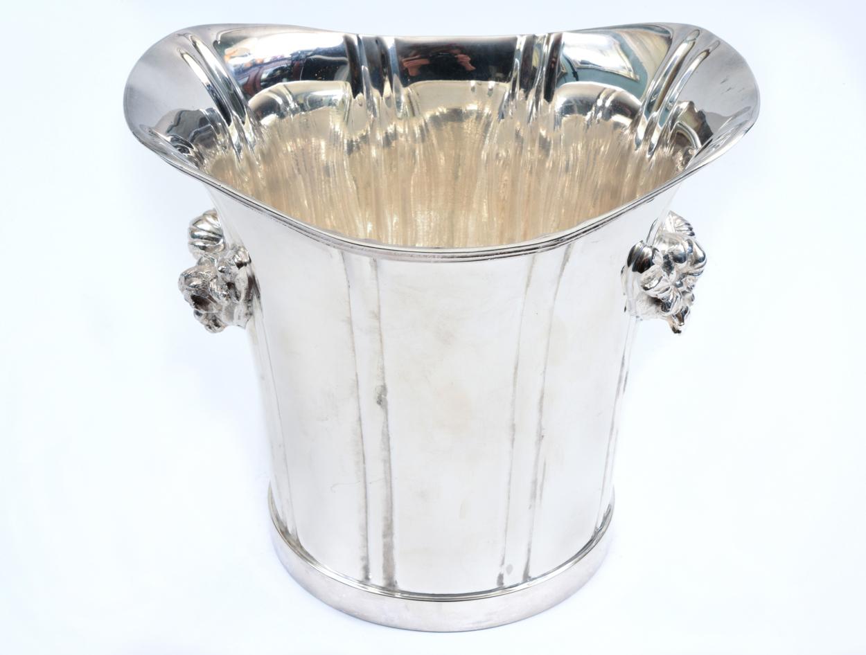 English Sheffield Silver Plate Champagne Cooler or Ice Bucket For Sale 2