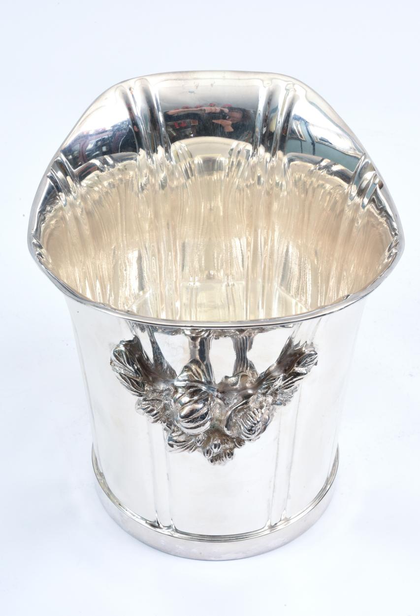 English Sheffield Silver Plate Champagne Cooler or Ice Bucket For Sale 3