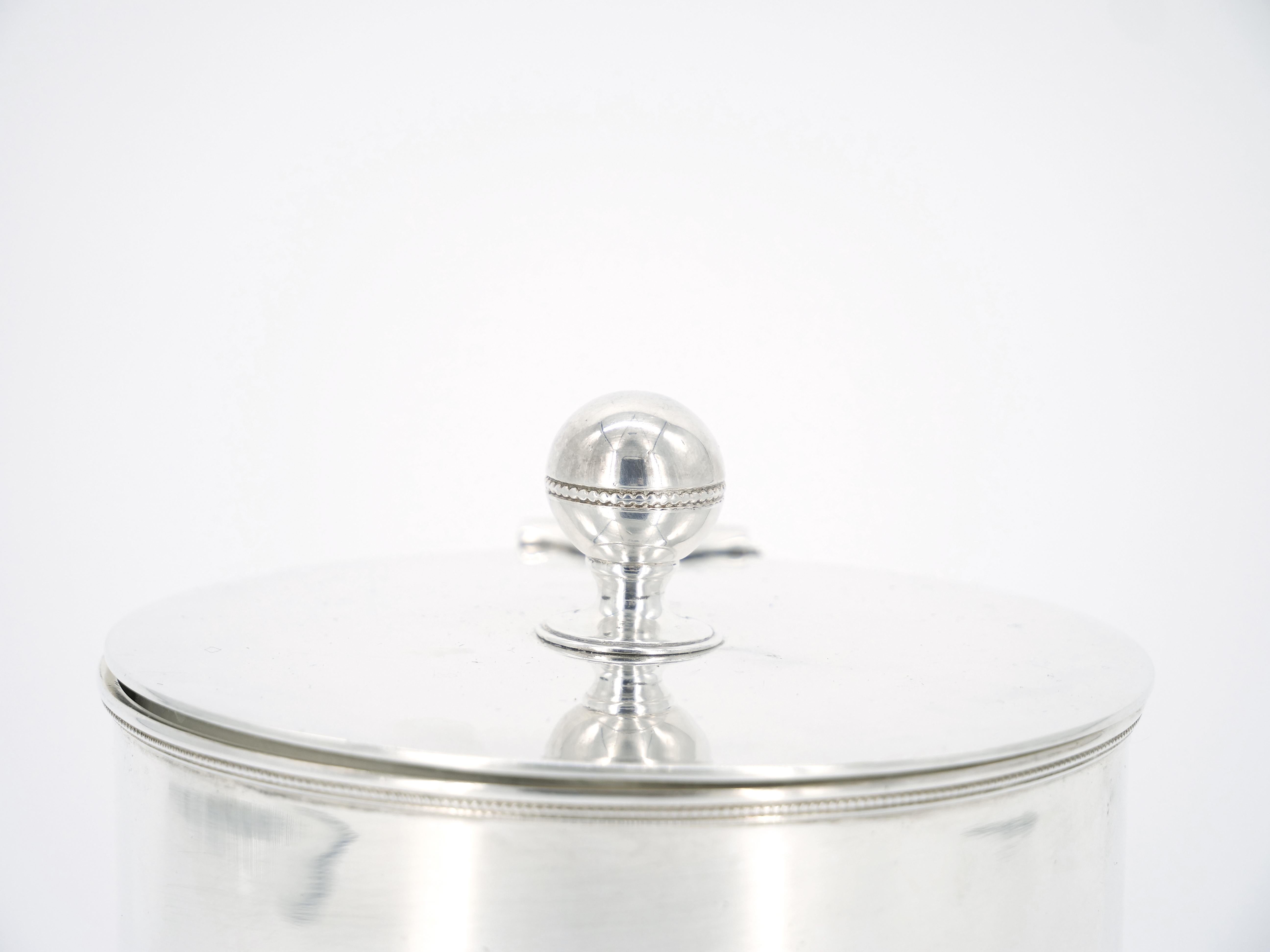 English Sheffield Silver Plate Covered Round Shape Tea Caddy For Sale 2