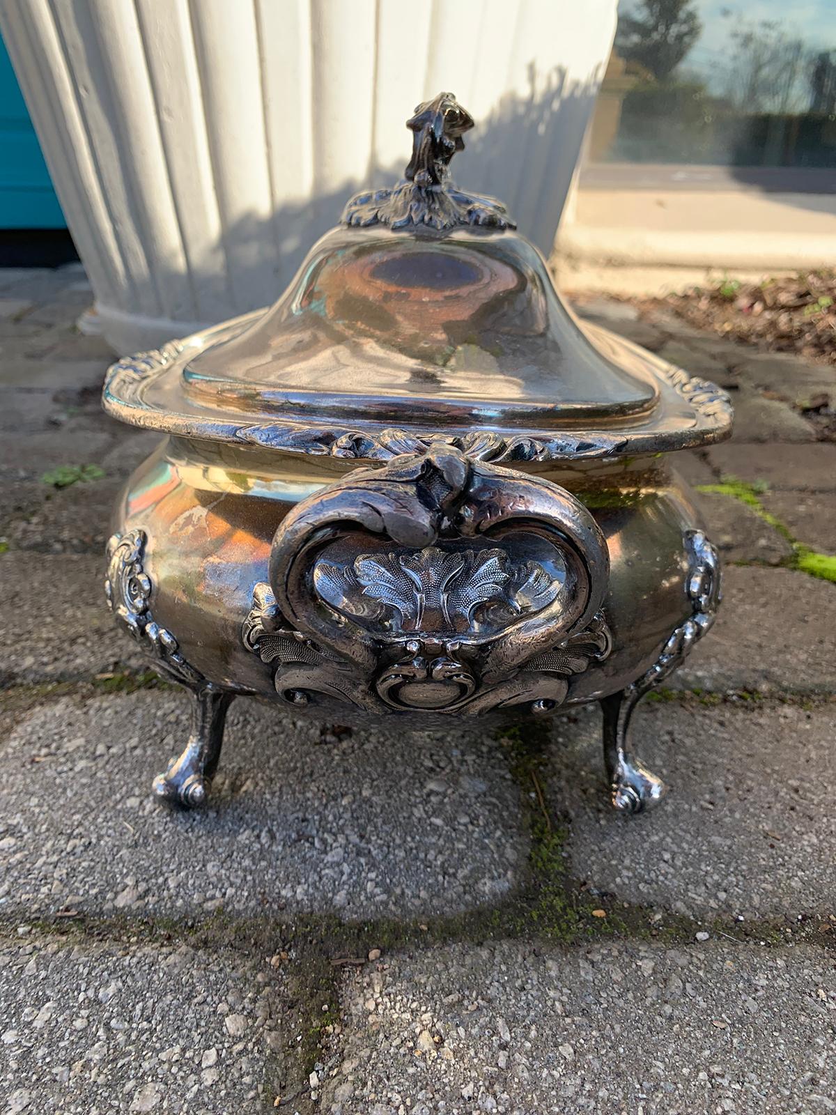 English Sheffield Silver Tureen by James Dixon & Sons, Labeled, circa 1835 In Good Condition For Sale In Atlanta, GA