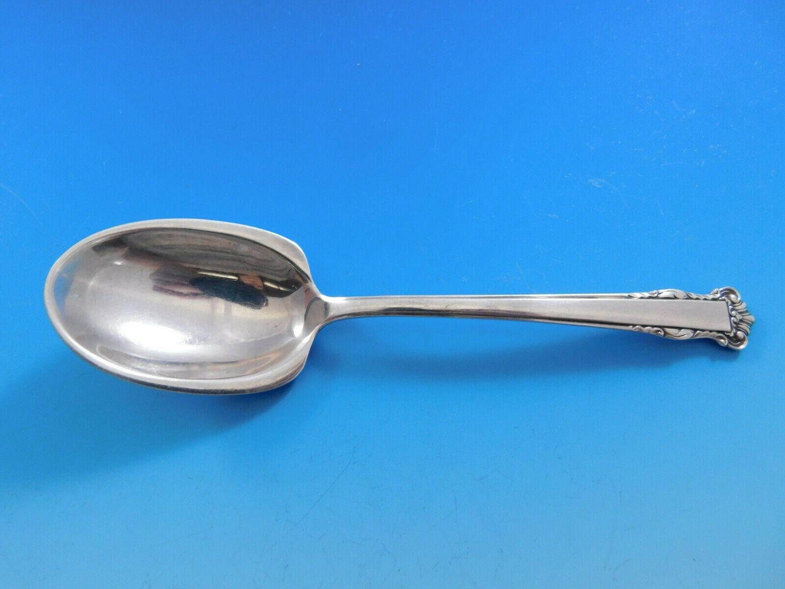 Ensemble de couverts en argent sterling pour 12 personnes, 63 pièces, English Shell par Lunt en vente 2