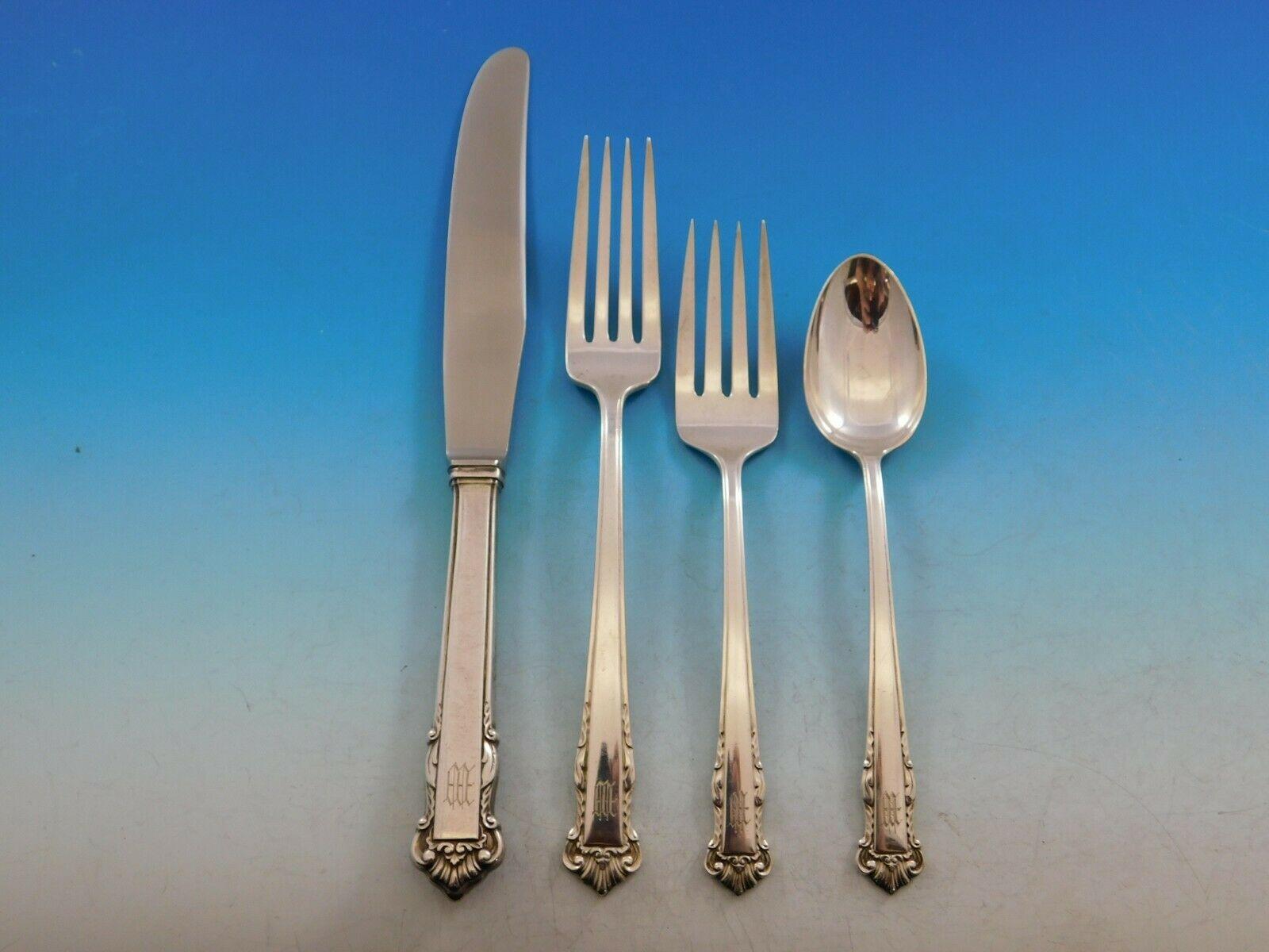 English Shell by Lunt Sterling Silver Flatware Set Service 84 Pcs M Monogram In Excellent Condition For Sale In Big Bend, WI