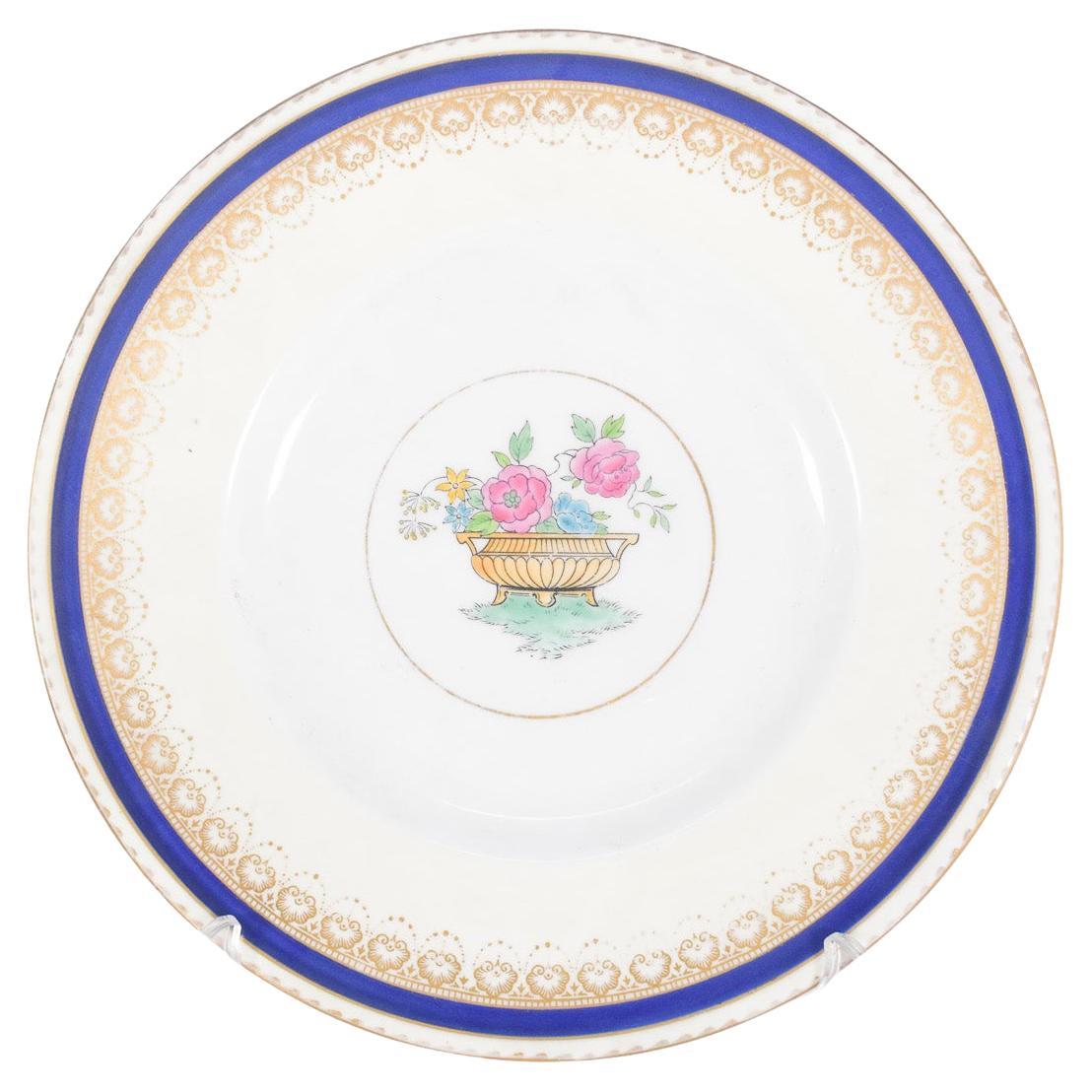 Assiette anglaise en porcelaine de Shelley à décor polychrome en vente
