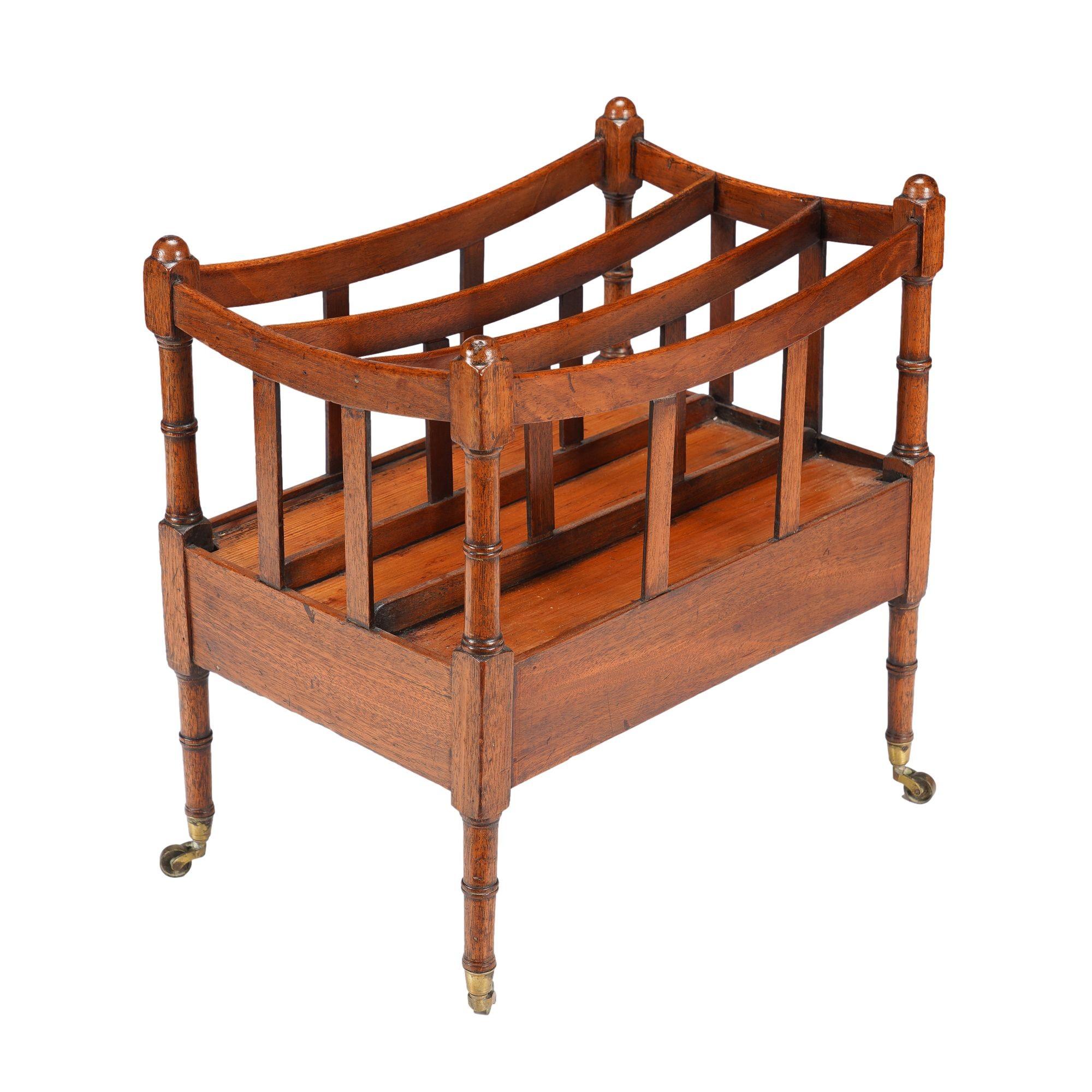 English Sheraton Mahogany Canterbury, c. 1800-20 In Good Condition In Kenilworth, IL