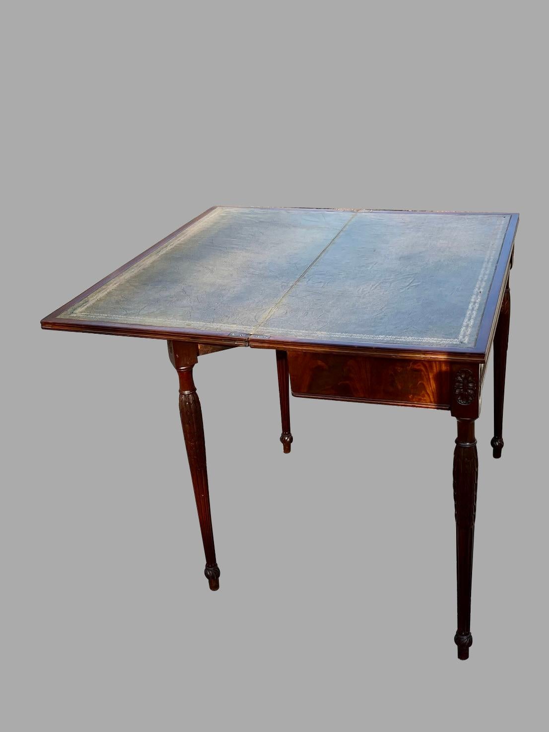 Englischer Sheraton-Mahagoni-Spieltisch mit Flip-Top und vergoldeter Lederplatte  im Angebot 7