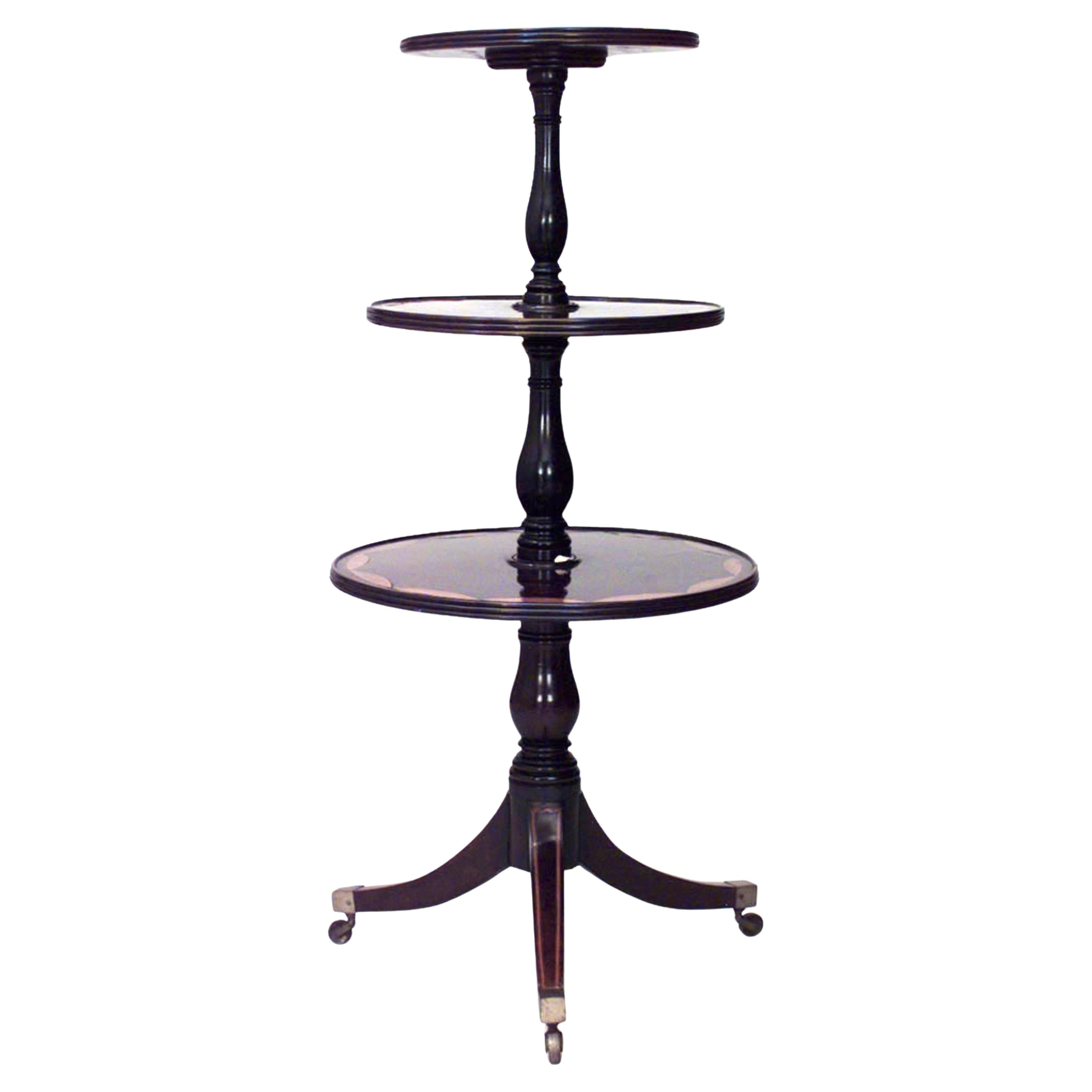 Table anglaise Sheraton à trois niveaux en vente