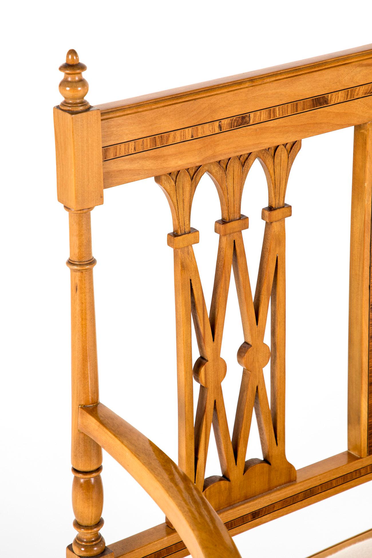 Englischer Sheraton Revival Salonsitz oder Sofasitz im Angebot 3