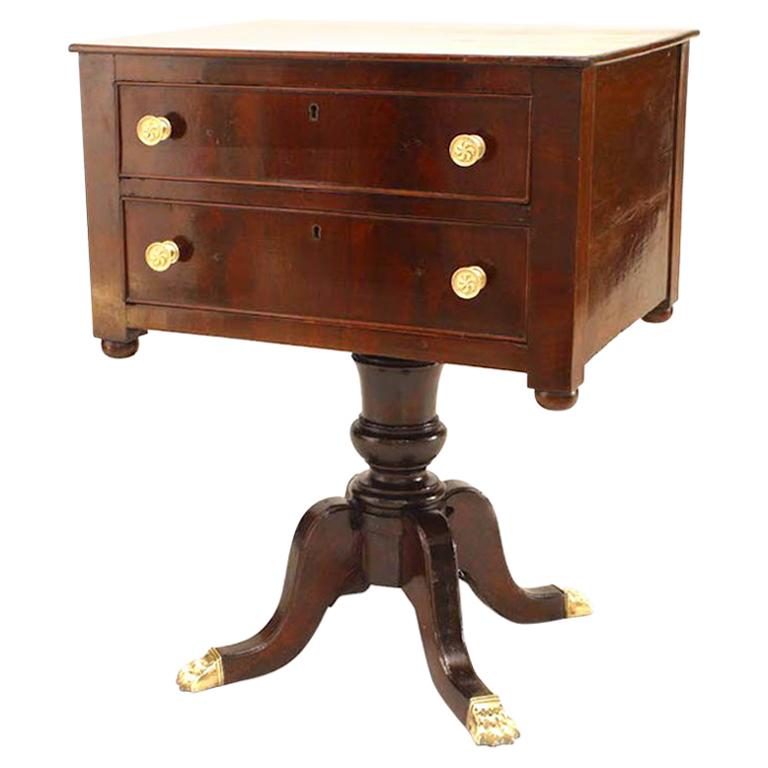 English Sheraton Style ‘19th Century’ Pedestal Base End Table For Sale