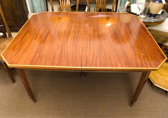 English Sheraton Style Mahogany Dining Table For Sale 4