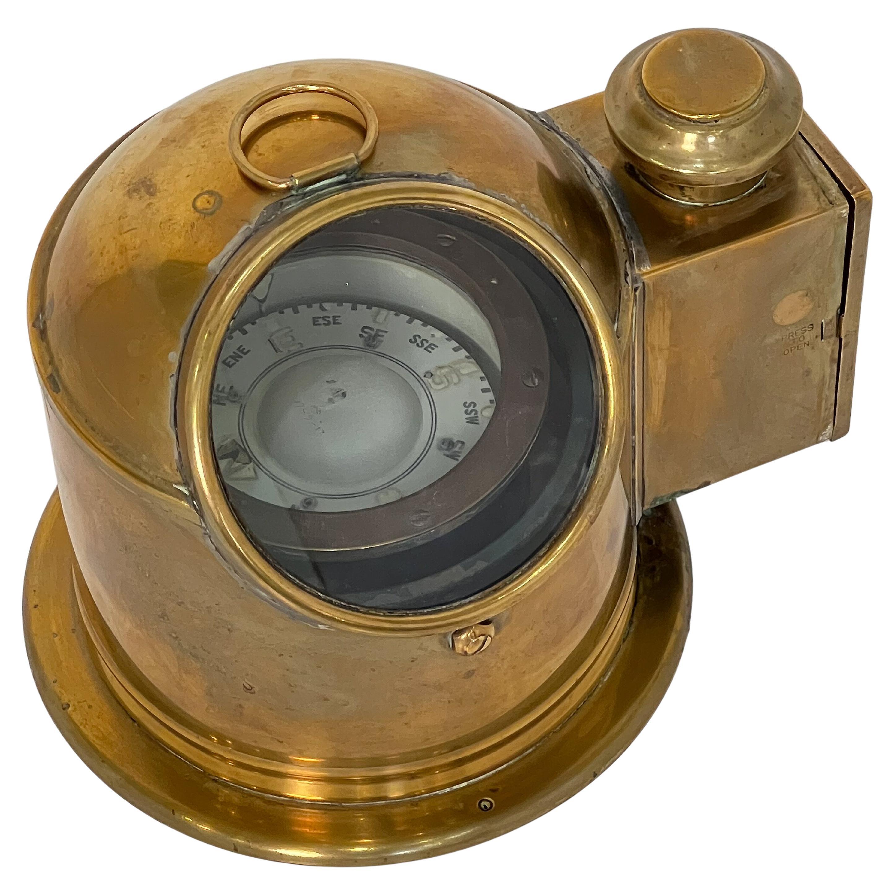 Compas de bord anglais en laiton avec brûleur latéral en vente