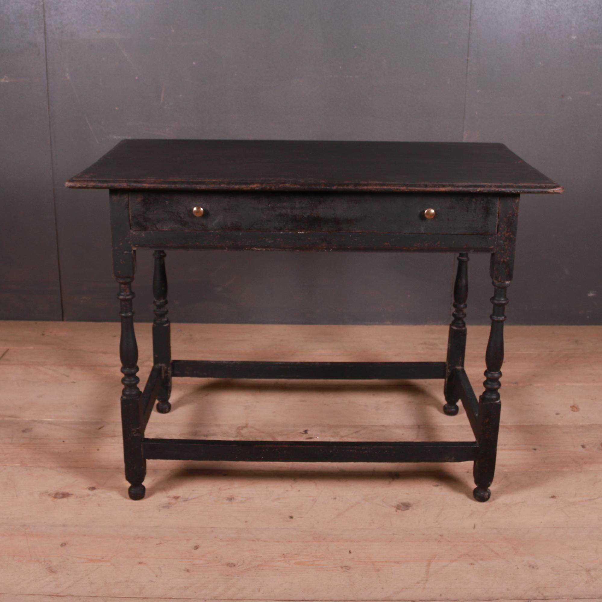 18th century English oak one-drawer painted side/lamp table, 1780.

Dimensions:
35.5 inches (90 cms) wide
20.5 inches (52 cms) deep
27 inches (69 cms) high.