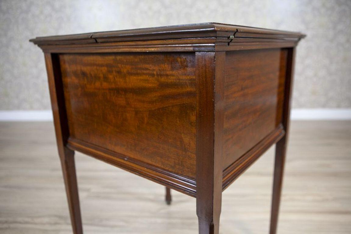 English Mahogany Side Table / Bar With Hidden Tray Circa 1880 For Sale 5