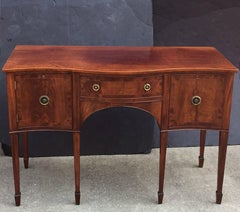 Console d'appoint anglaise en acajou flammé incrusté de style Sheraton