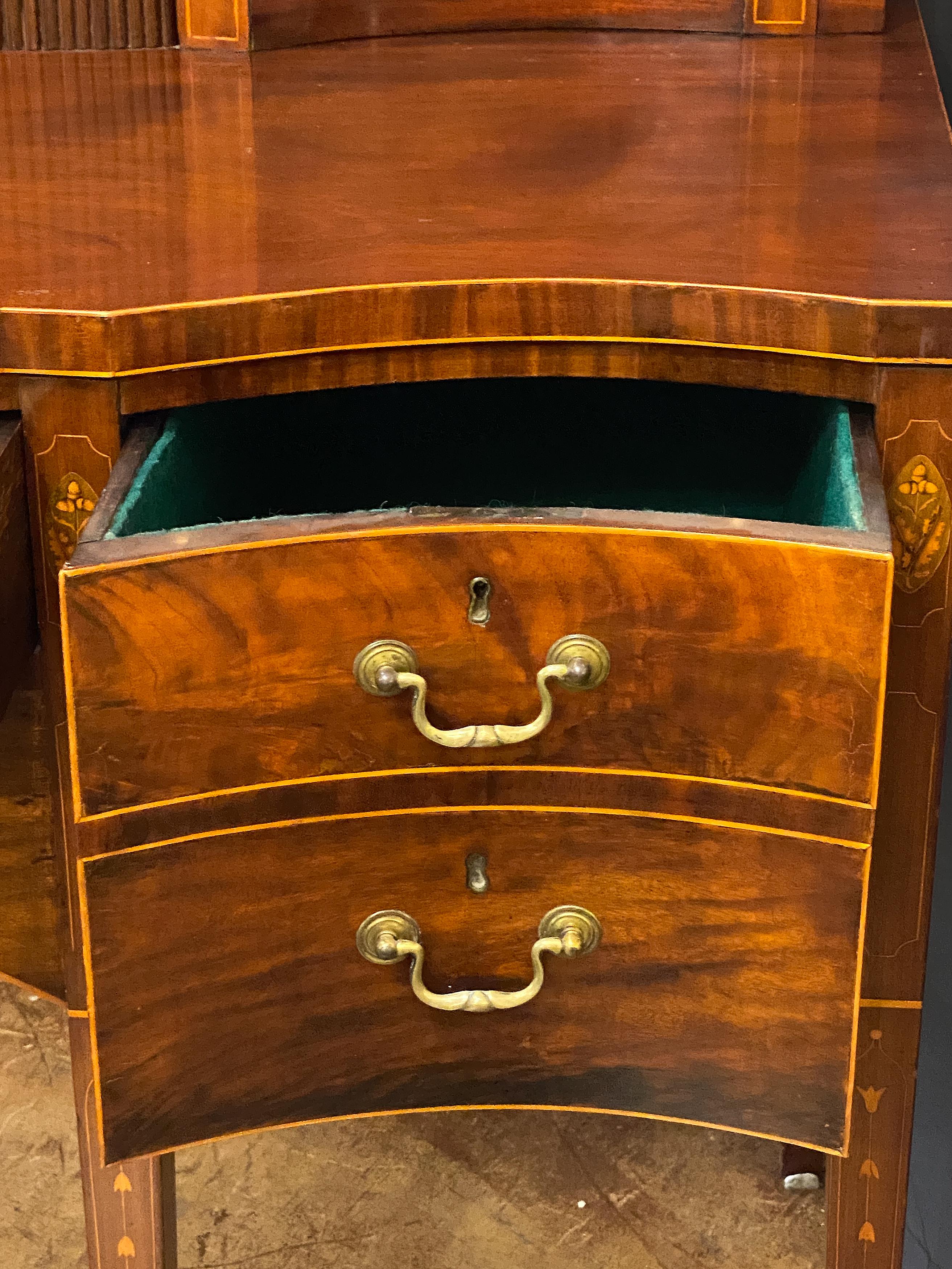 English Sideboard Console Server of Inlaid Mahogany from the Georgian Era For Sale 1