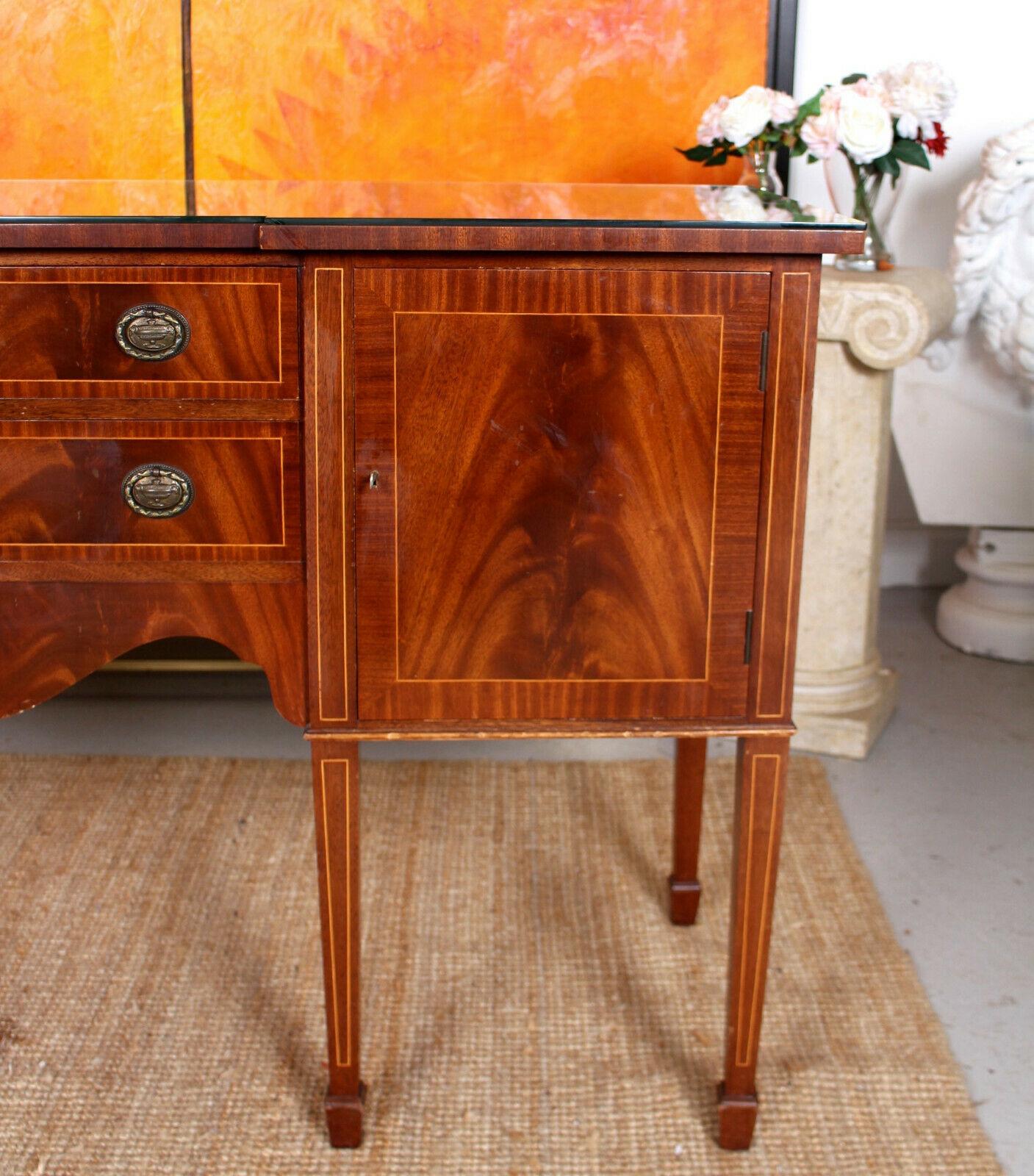 English Sideboard Fine Quality Inlaid Flamed Mahogany Credenza For Sale 5