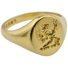 English Signet Ring London 18 Karat Yellow Gold Engraved and Stamped