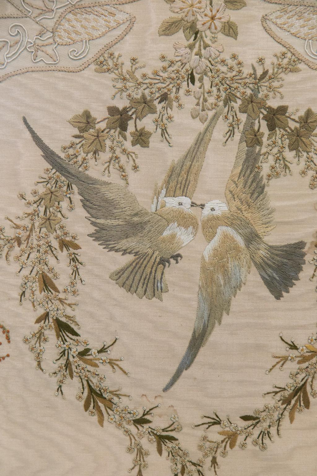 English Silk Embroidery In Good Condition In Wilson, NC