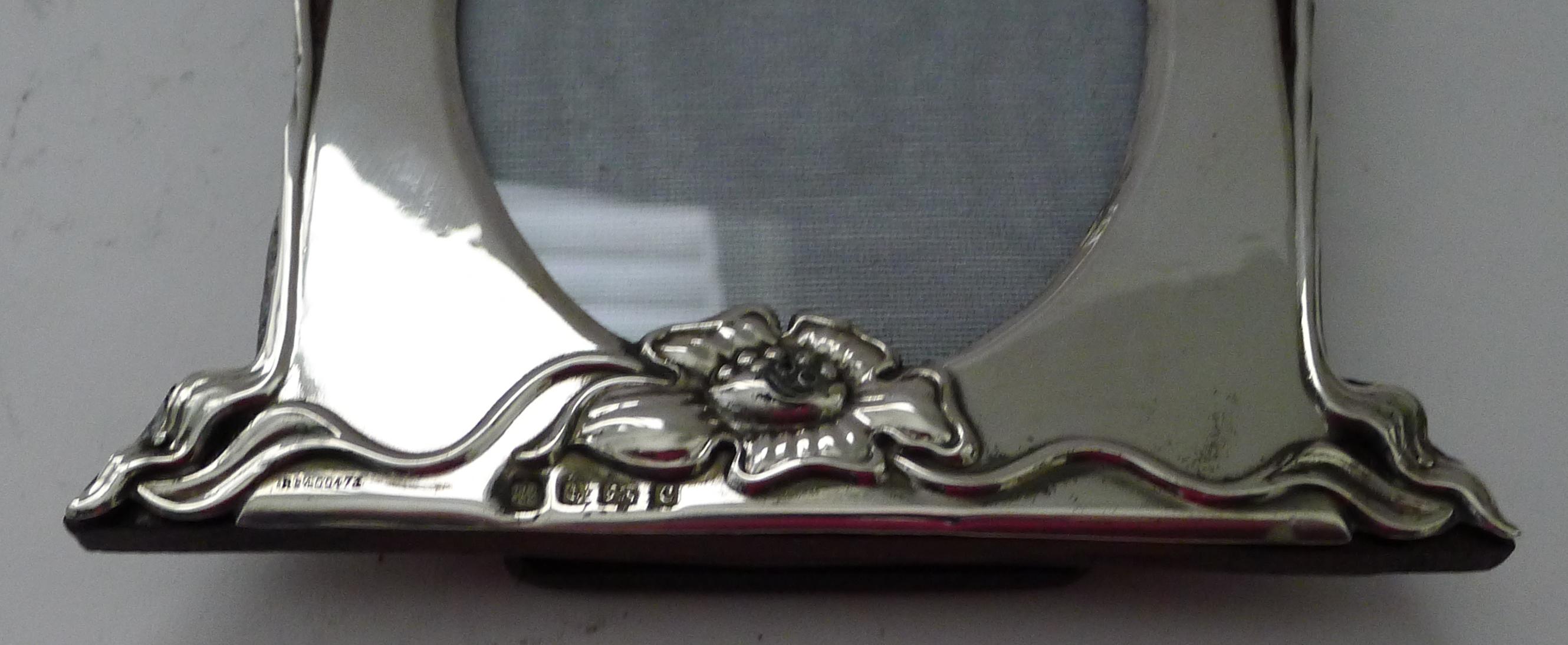 Early 20th Century English Silver Art Nouveau Picture Frame - 1902 For Sale