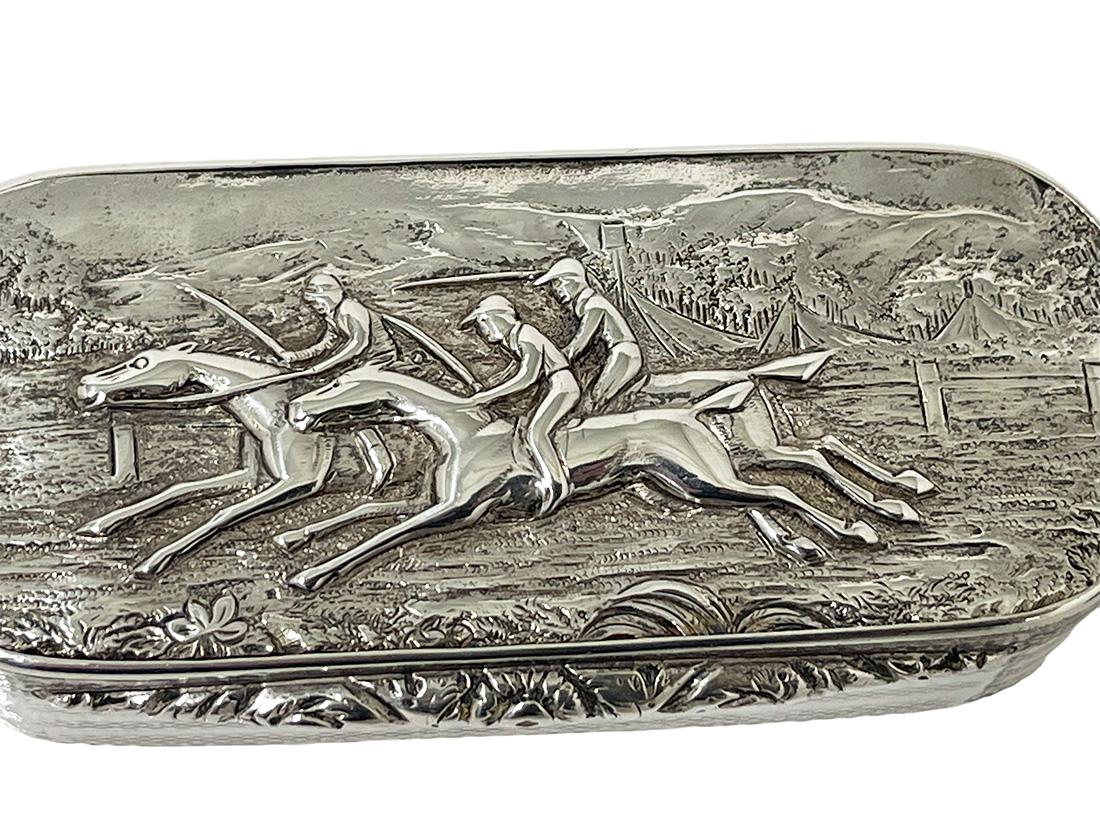 English silver horse racing snuff box, Birmingham 1829 For Sale 2