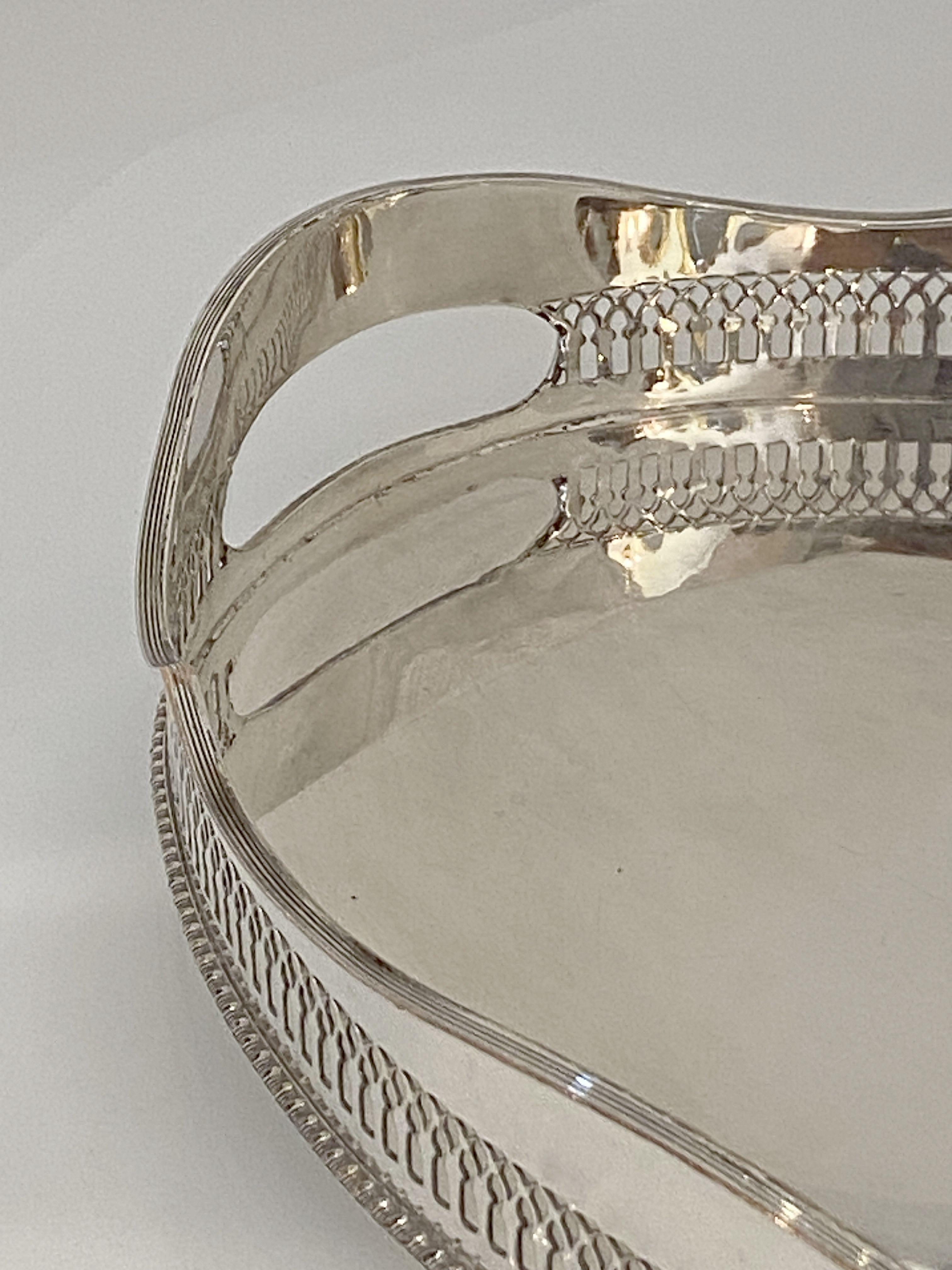 English Silver Oval Gallery Serving or Drinks Tray For Sale 1