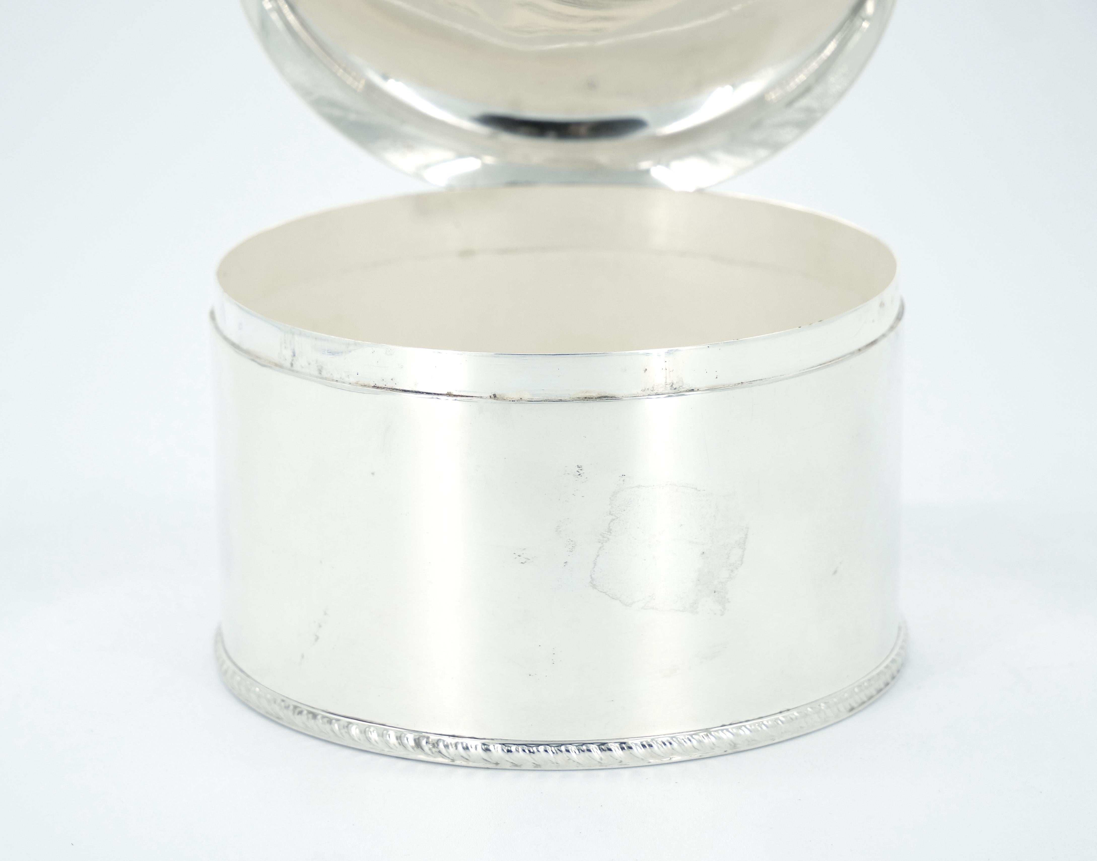 English Silver Plate Art Deco Style Round Shape Covered Cigarette Box For Sale 1