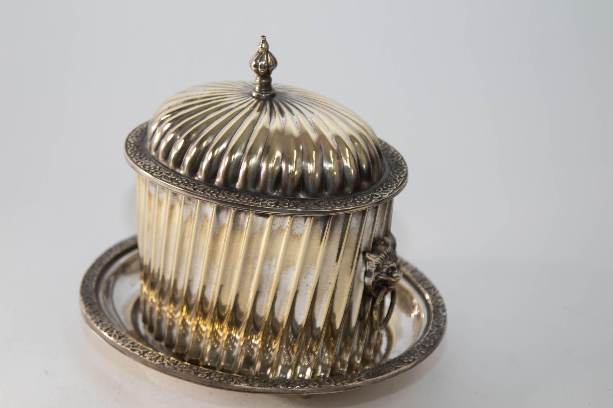 Hand-Crafted English Silver Plate Biscuit Box with Footed Plate and Lion Head Handles