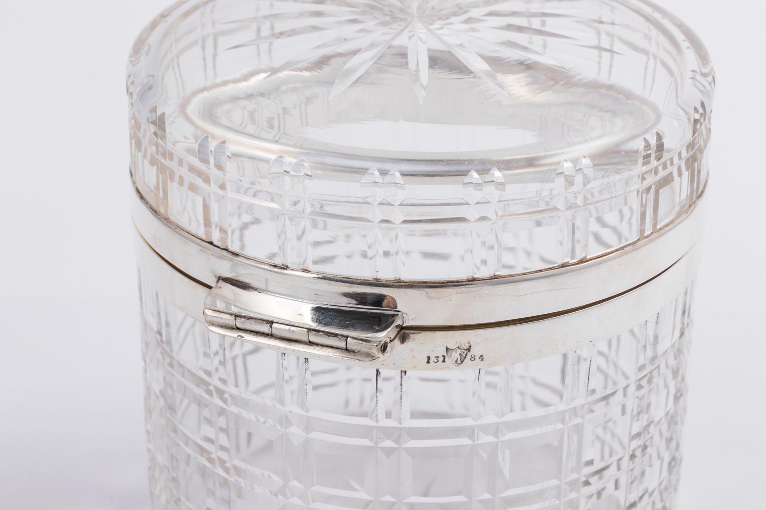 English Silver Plate Biscuit Jar, circa 1930s In Good Condition For Sale In Stamford, CT