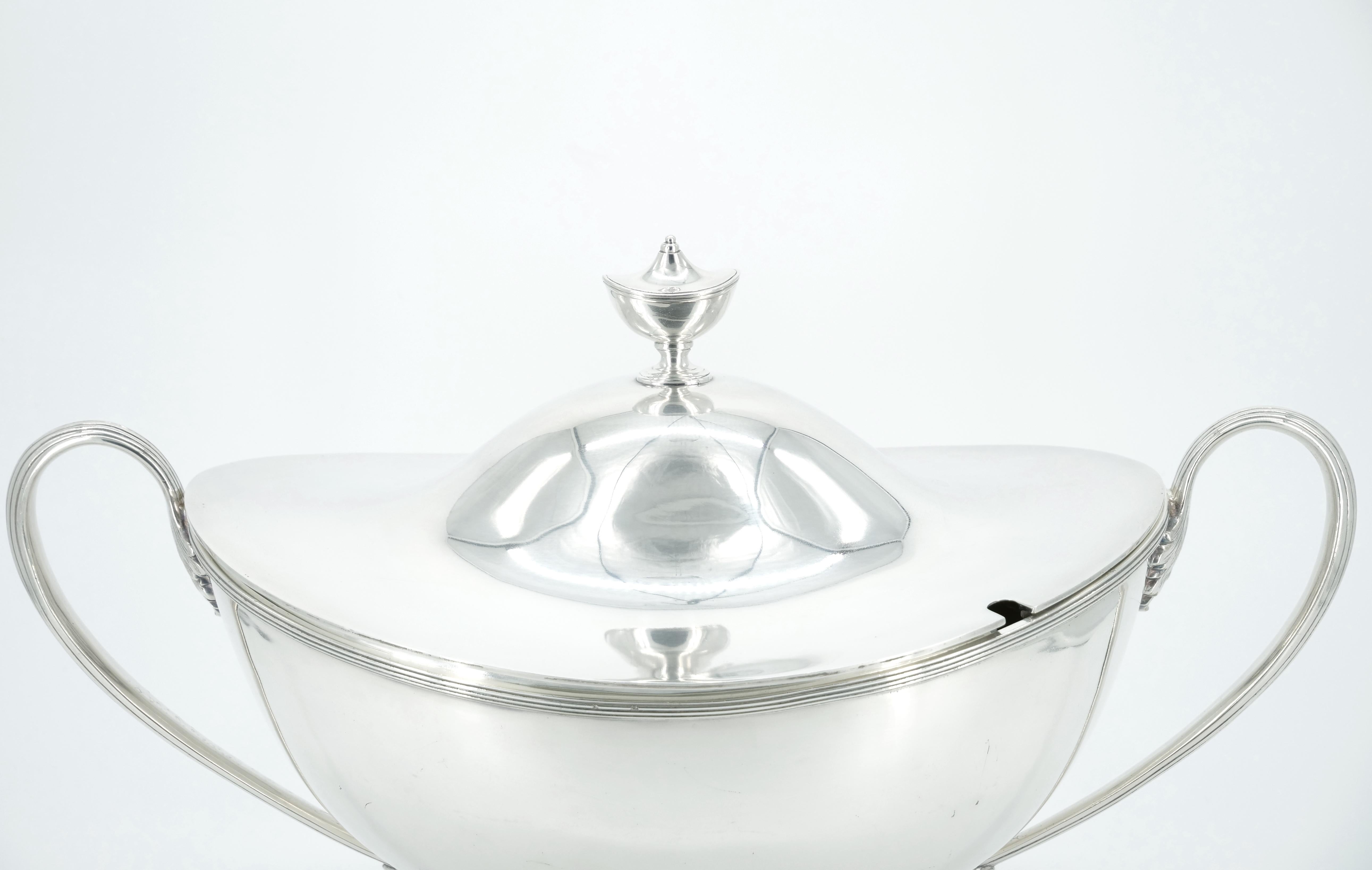 English Silver Plate Boat Shape Covered Tureen For Sale 1