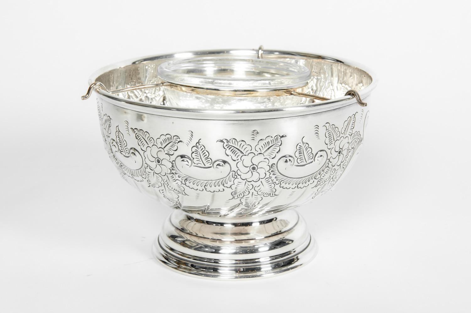 Antique English silver plate caviar dish service. Each piece is in excellent condition, maker's mark undersigned. The silver plate bowl measure 8.4 inches diameter x 5 inches high. The crystal caviar bowl is about 4.4 inches diameter x 2 inches high.