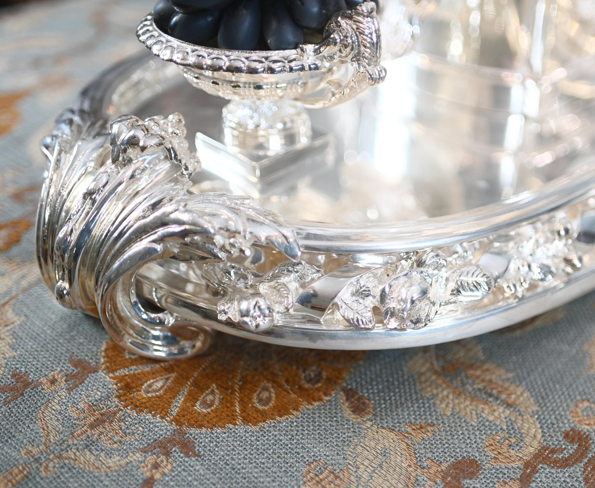 Mid-20th Century English Silver Plate Centrepiece Monumental Platter Dish Epergne 1930 For Sale