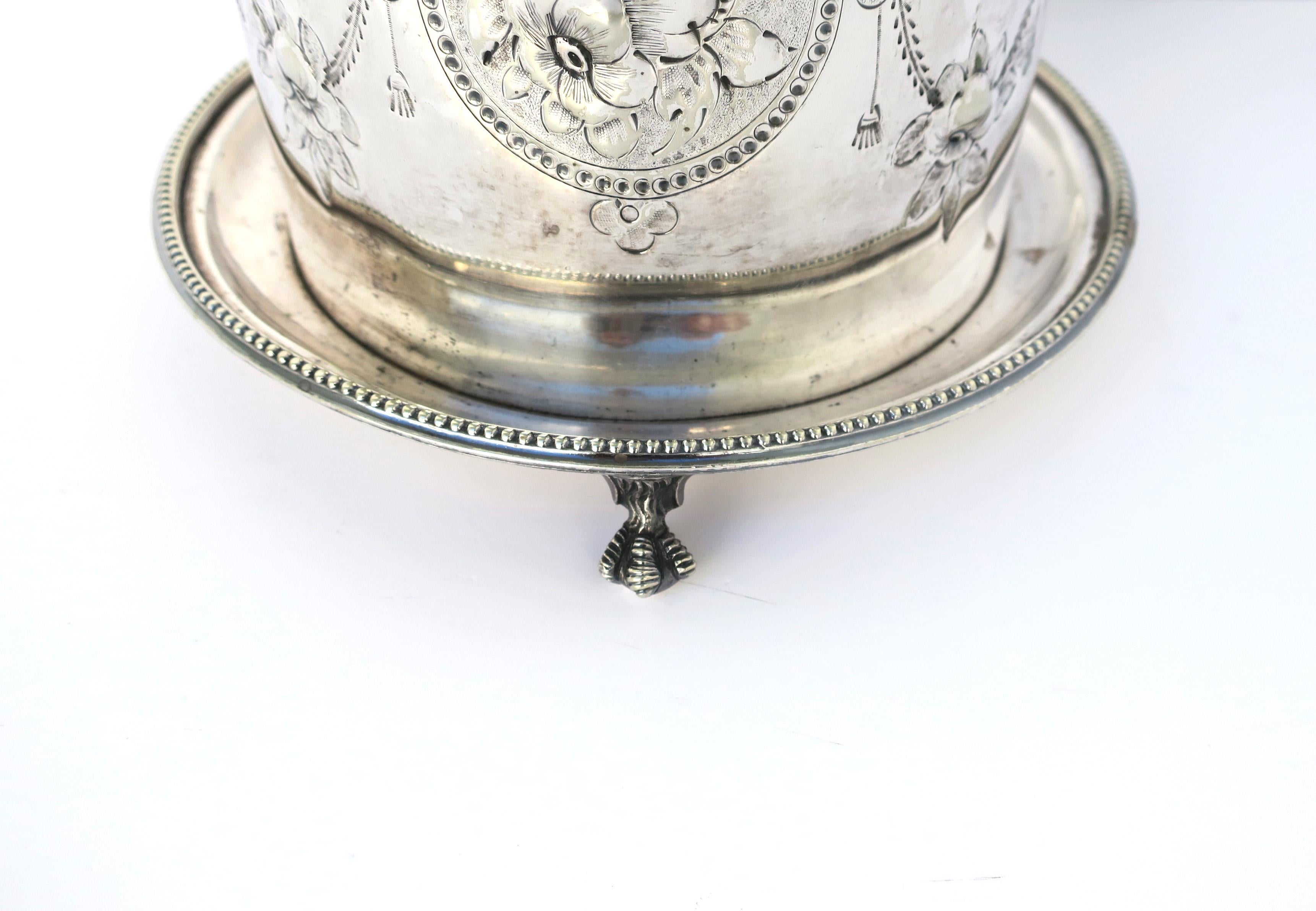 English Silver Plate Covered Biscuit Box or Tea Caddy For Sale 7