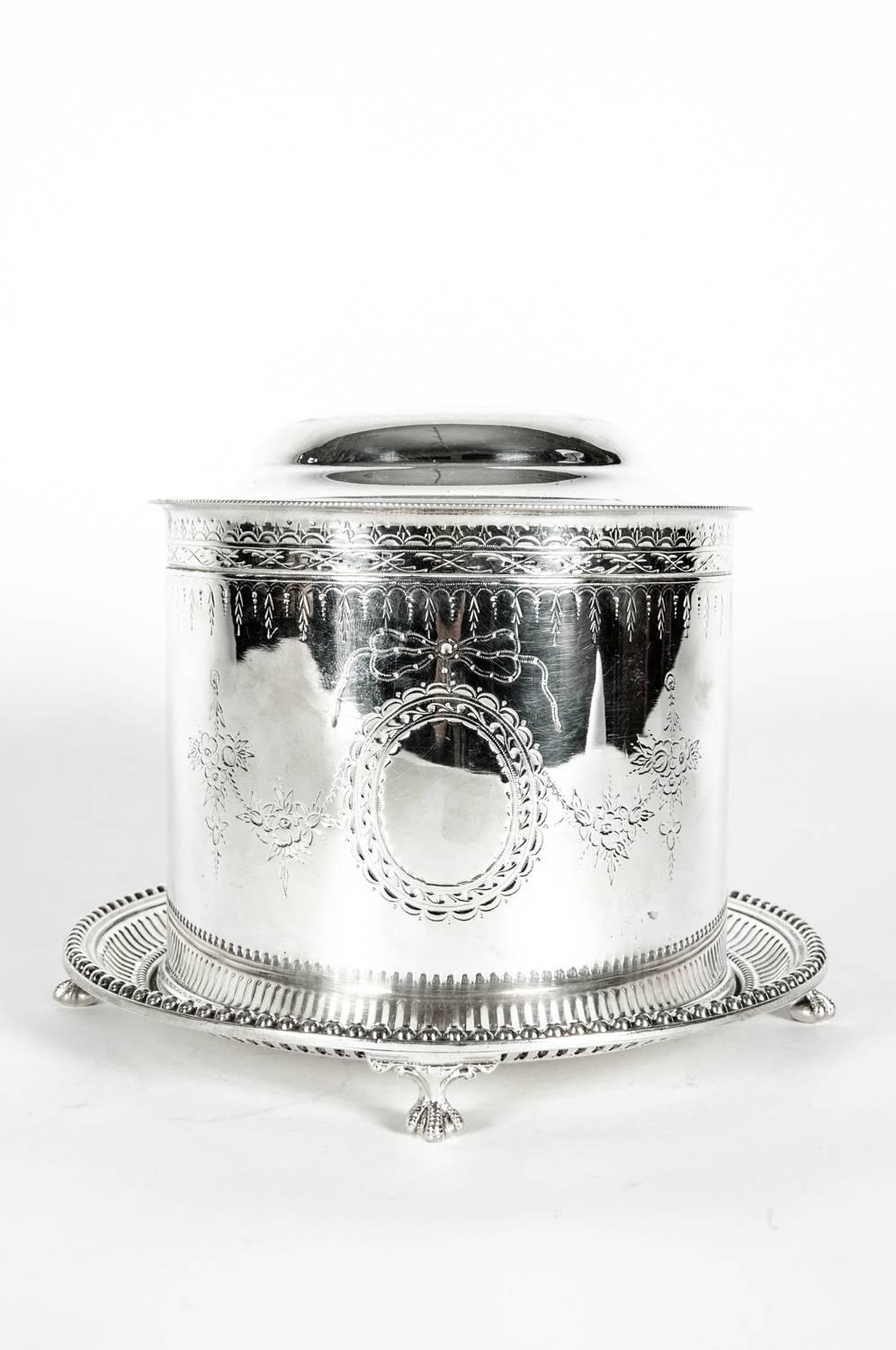 English Silver Plate Covered Biscuit Box / Tea Caddy 4