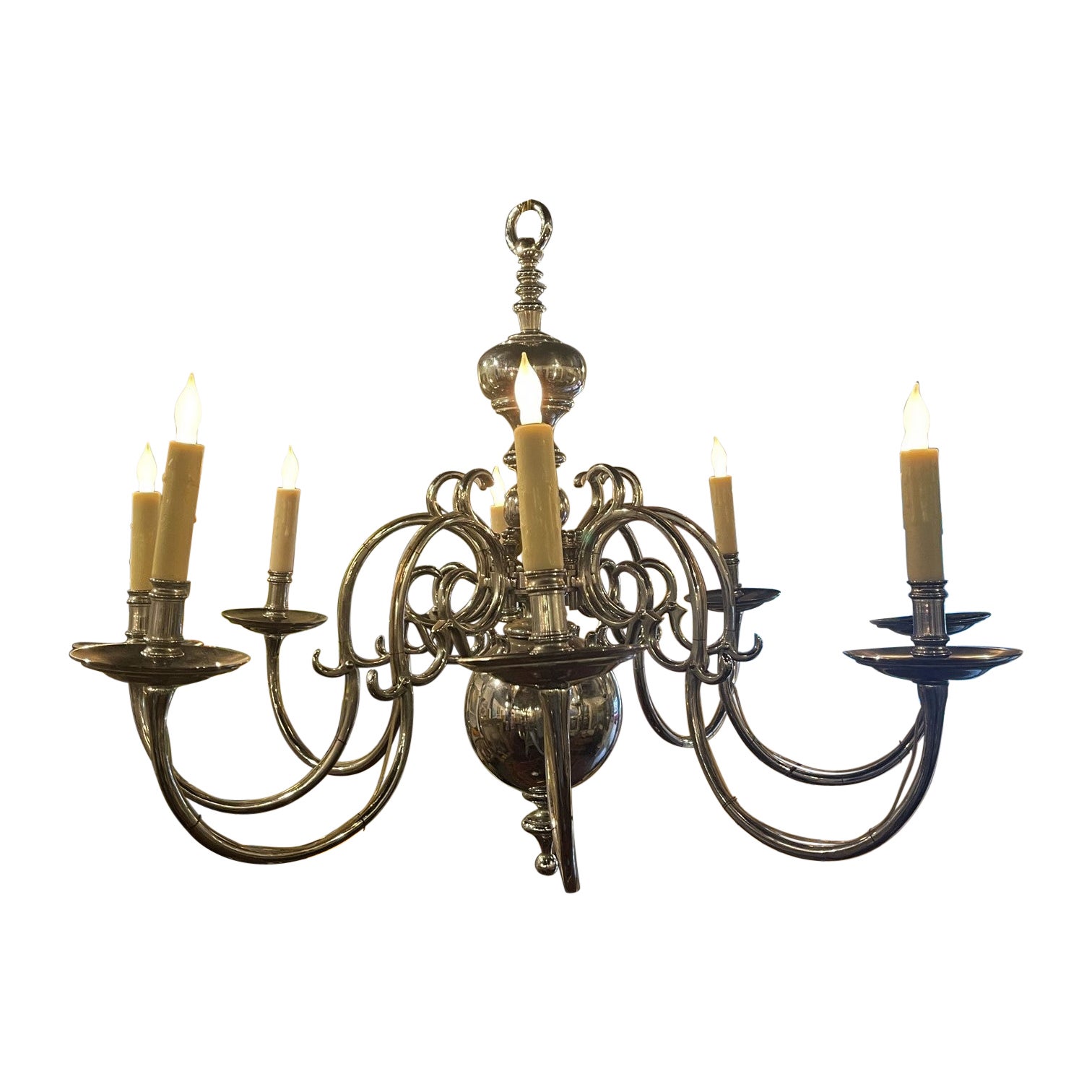 Lustre anglais à huit lumières en métal argenté, début du XXe siècle en vente