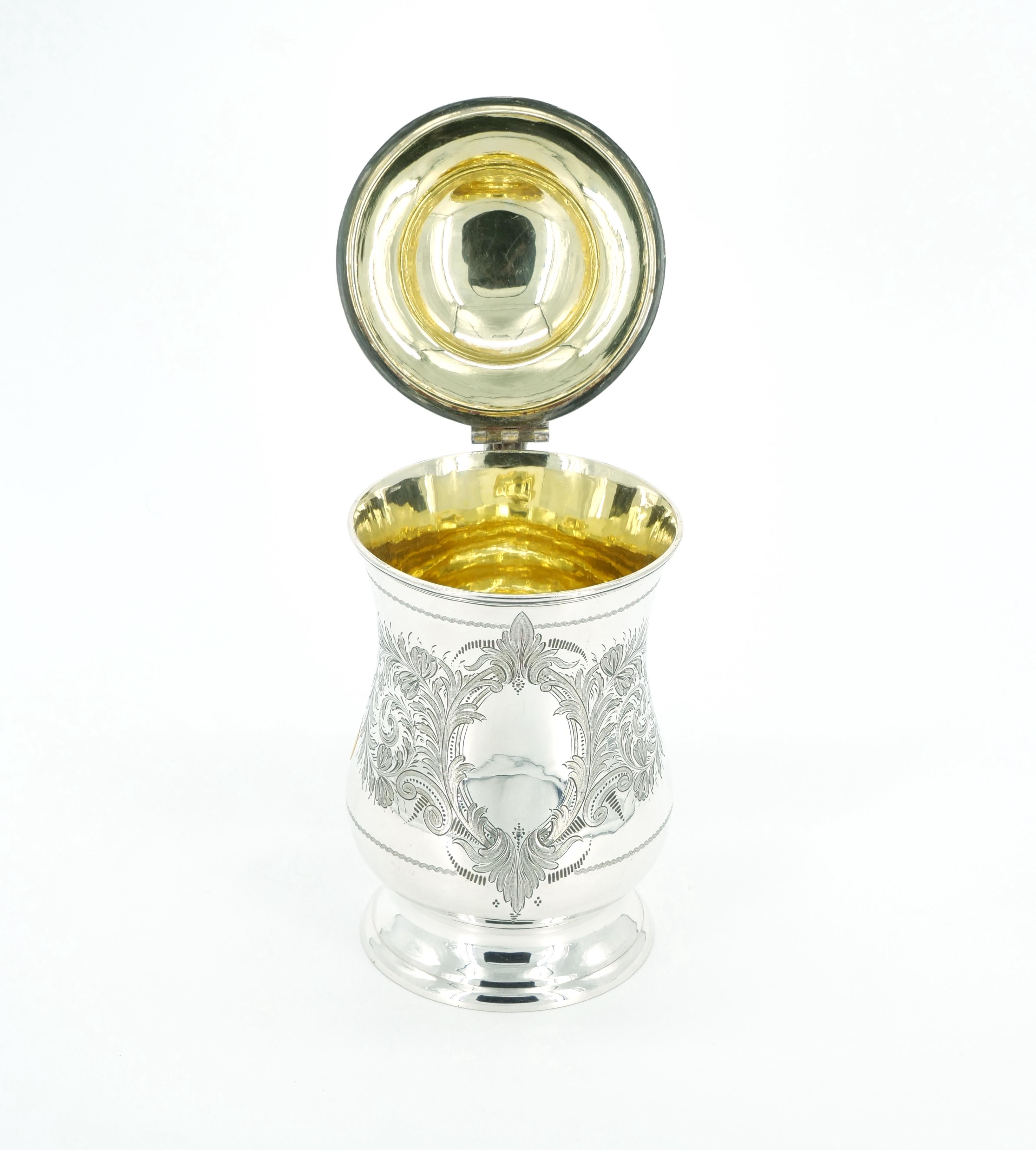Early 19th Century English Silver Plate Engraved Exterior Queen Anne Tankard For Sale