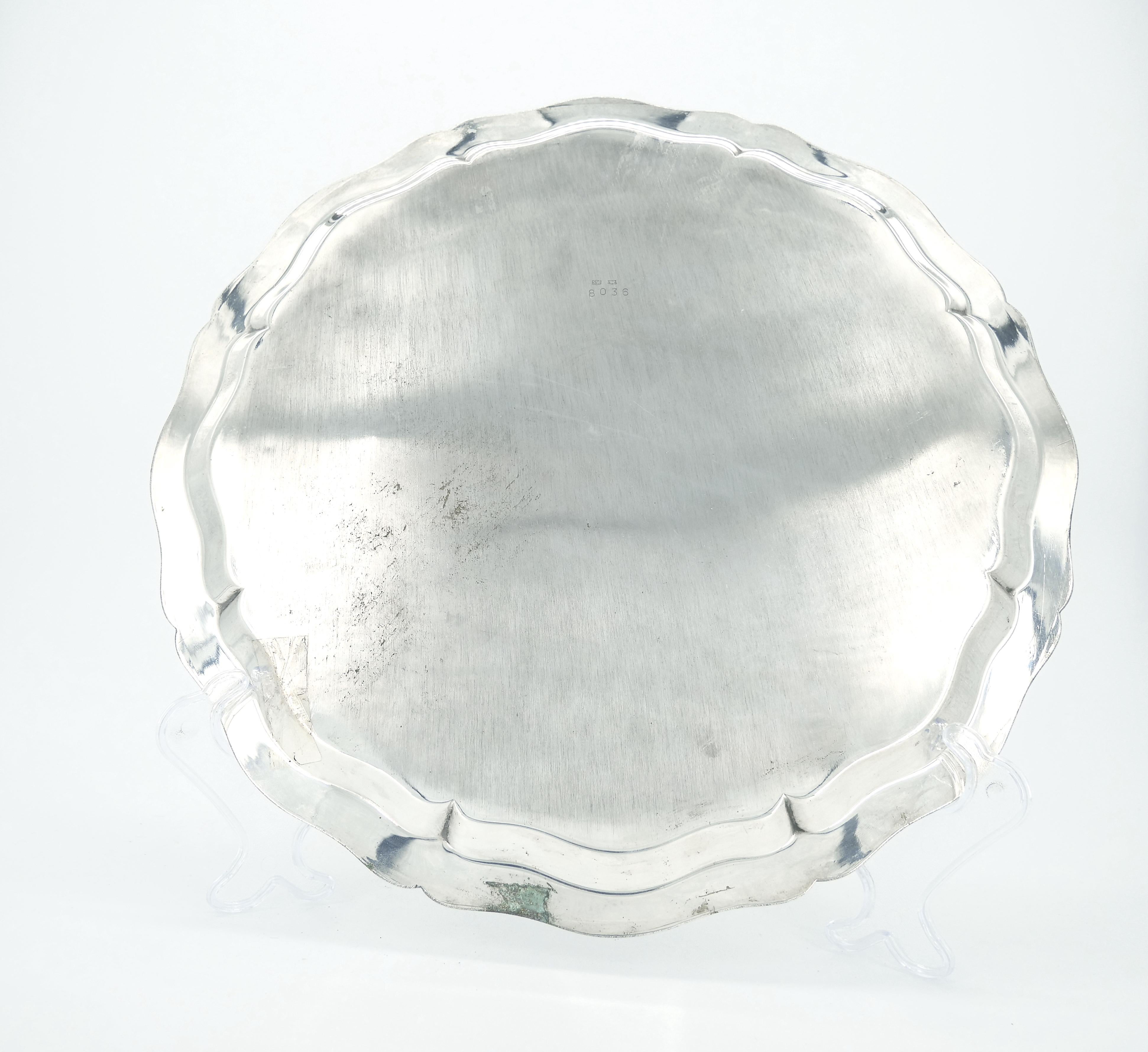 English Silver Plate Round Shape Barware / Tableware Serving Tray For Sale 2