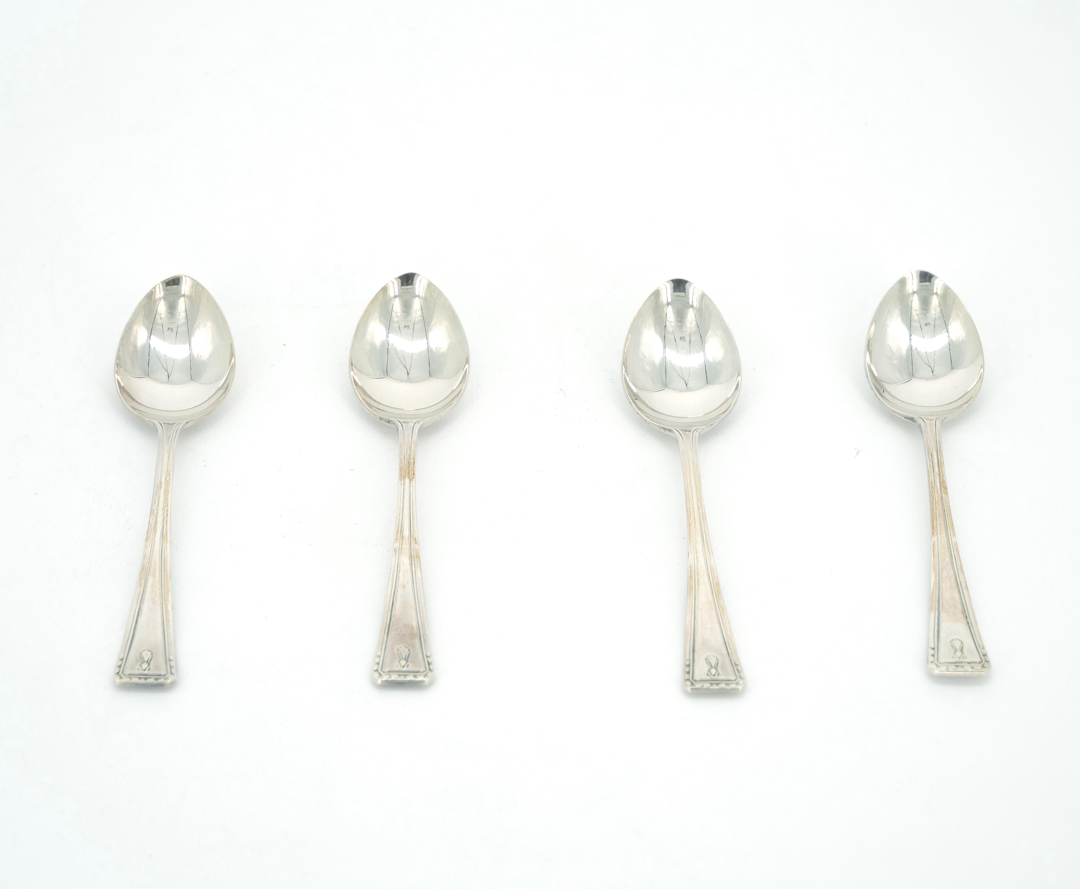 English Silver Plate Tableware Four Eggs Holder Service / Spoons 6