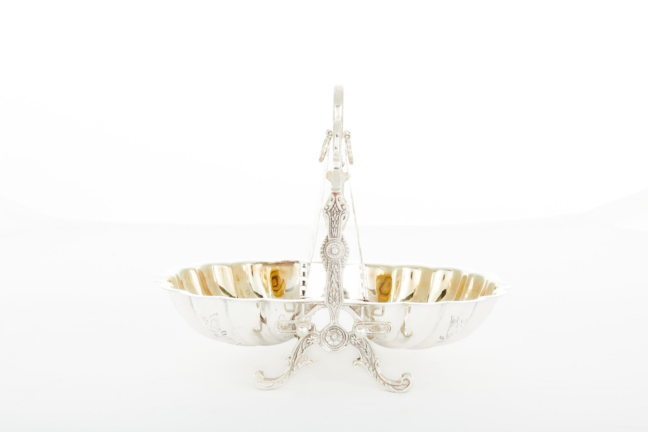 20th Century English Silver Plate Tableware Piece For Sale