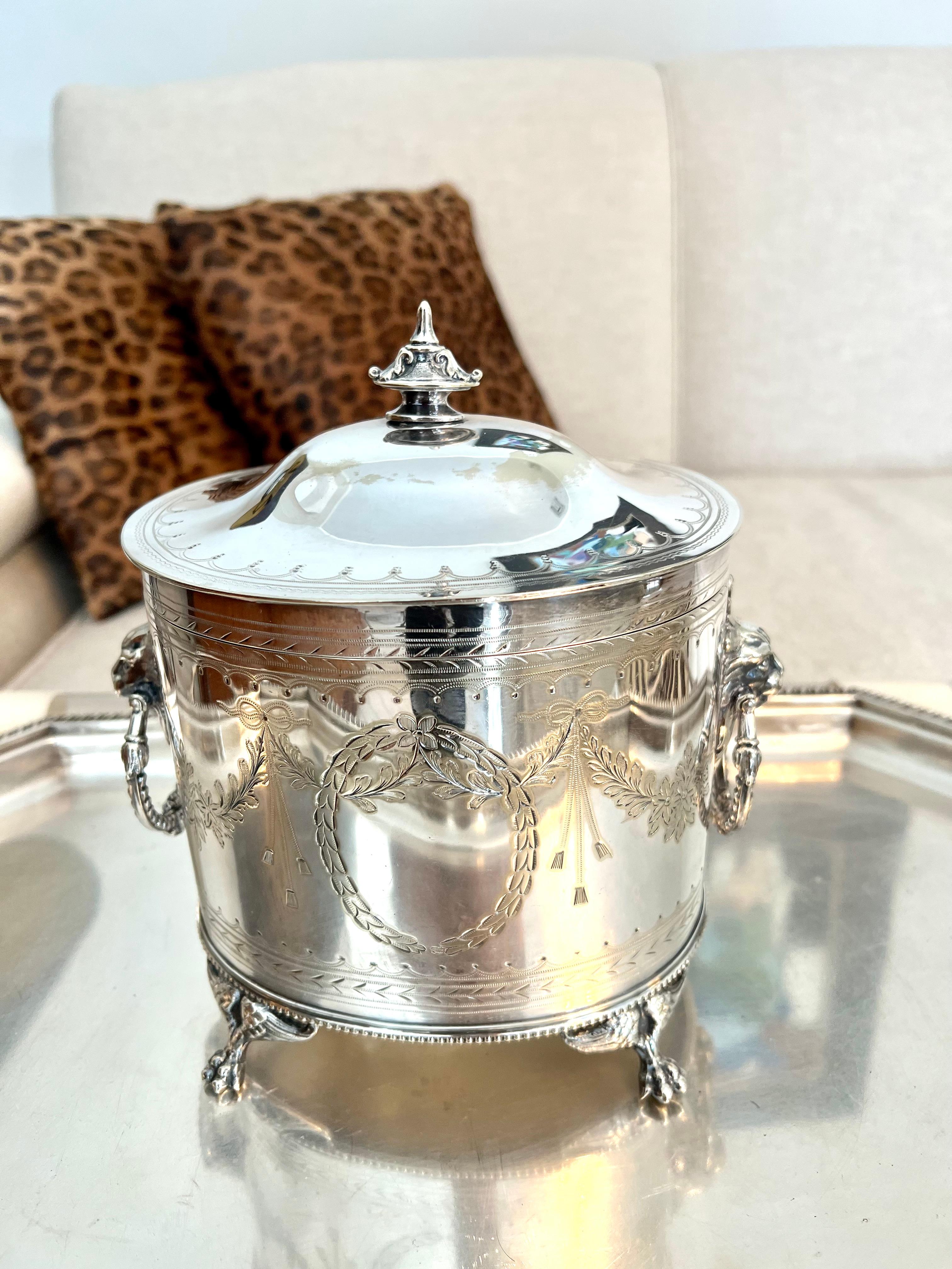 English Silver Plate Tea Caddy with Lion and Ring Handles For Sale 3