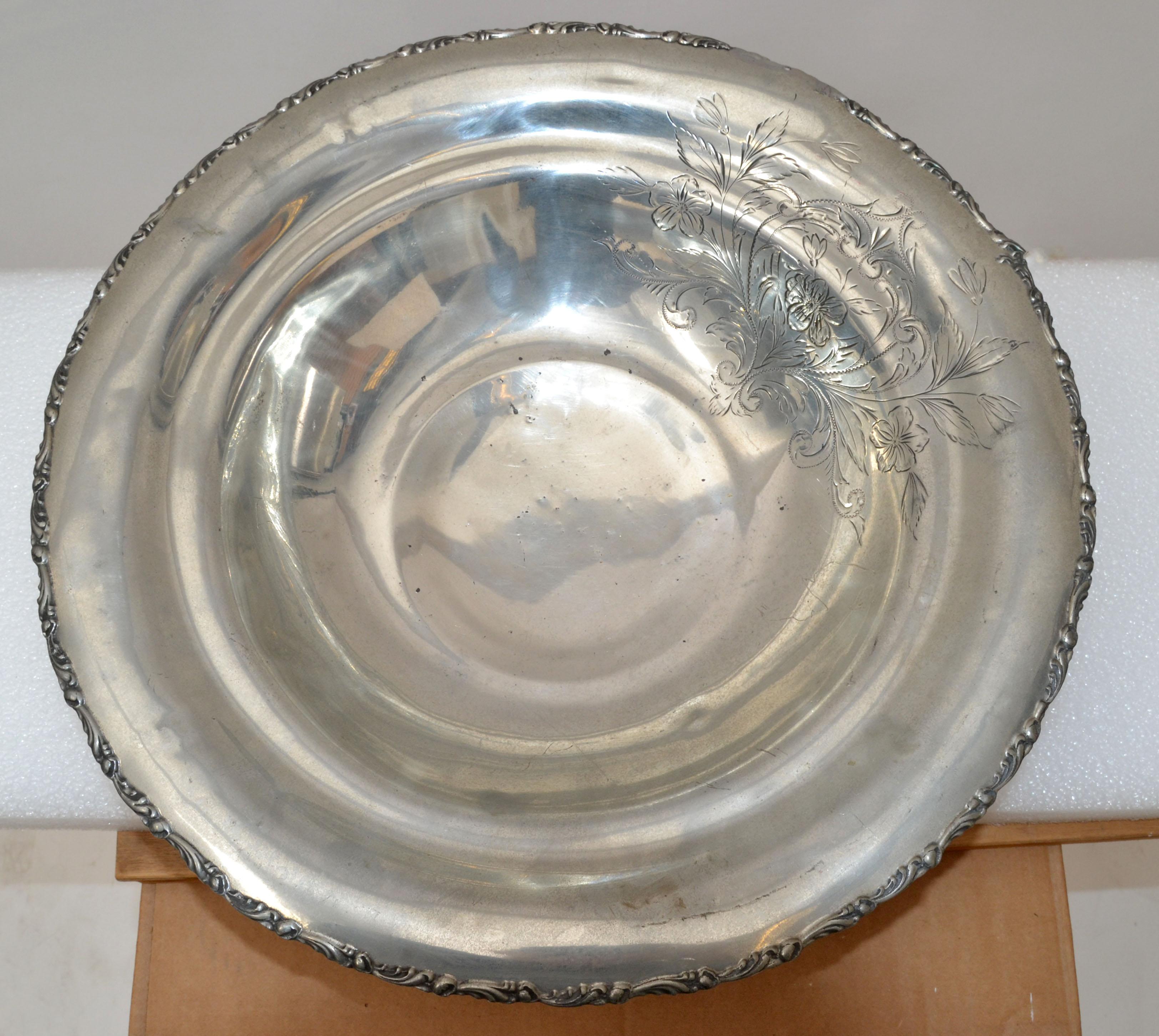 English Silver Plate Trademark Ornate Large Bowl Footed Serving Dish Punch Bowl (Handgefertigt) im Angebot