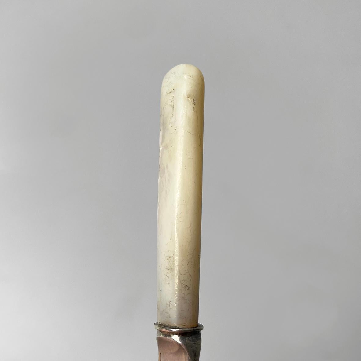 English silver-plated and Bakelite knifes by Mappin and Weeb, 1950s For Sale 4