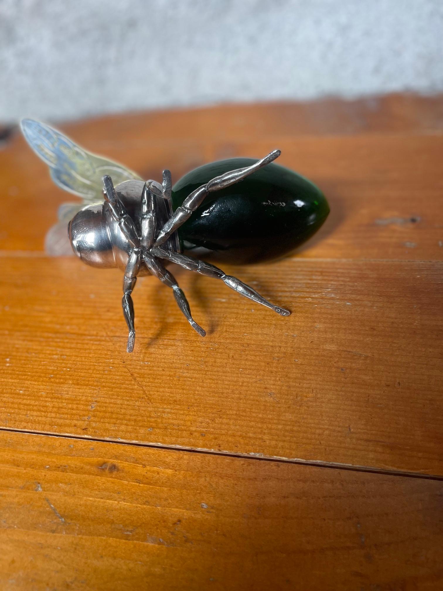 English Silver-Plated and Green Glass Bee Honey Pot, circa 1900 For Sale 7