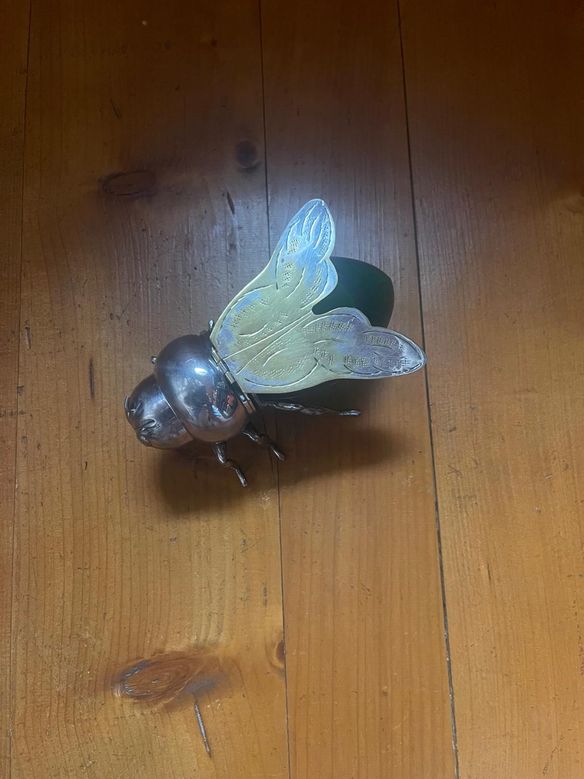English Silver-Plated and Green Glass Bee Honey Pot, circa 1900 For Sale 8