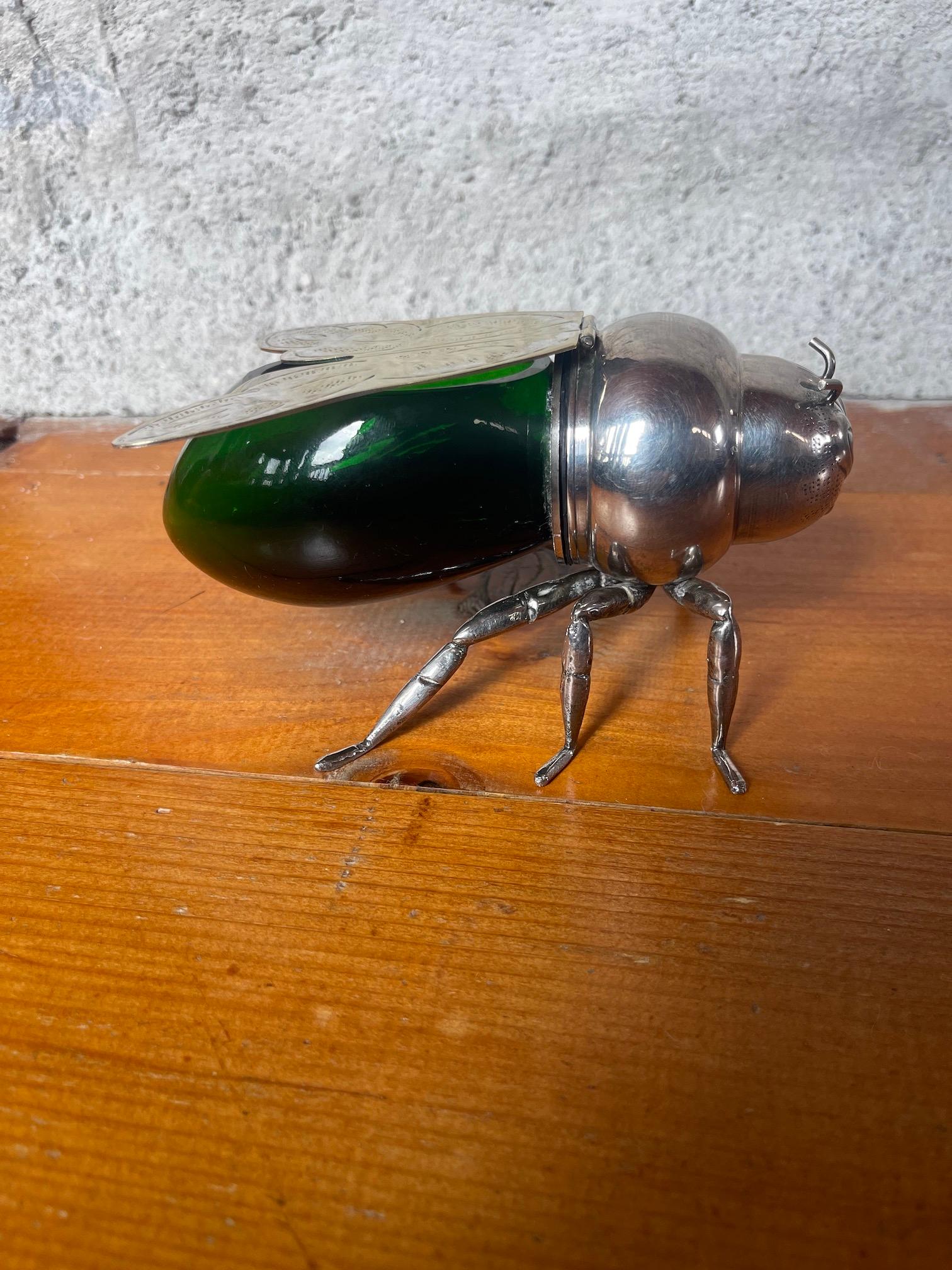 English Silver-Plated and Green Glass Bee Honey Pot, circa 1900 For Sale 5